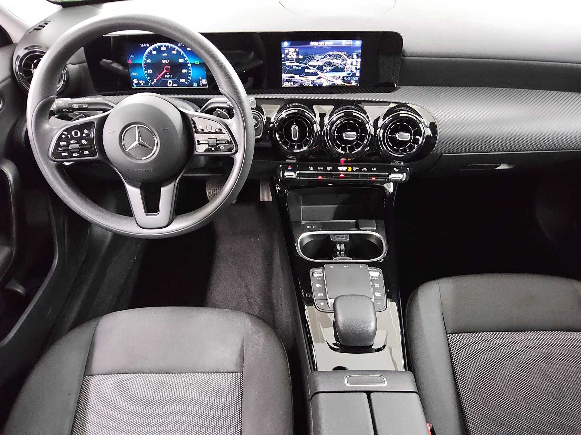 Mercedes-Benz A 180 d Navi PDC MBUX 5