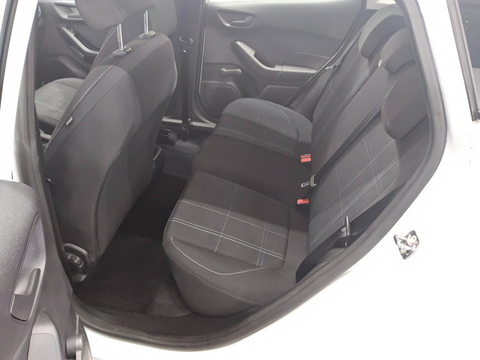 Ford Fiesta 1.0 EB Cool&Connect Navi PDC Tempomat DAB 12