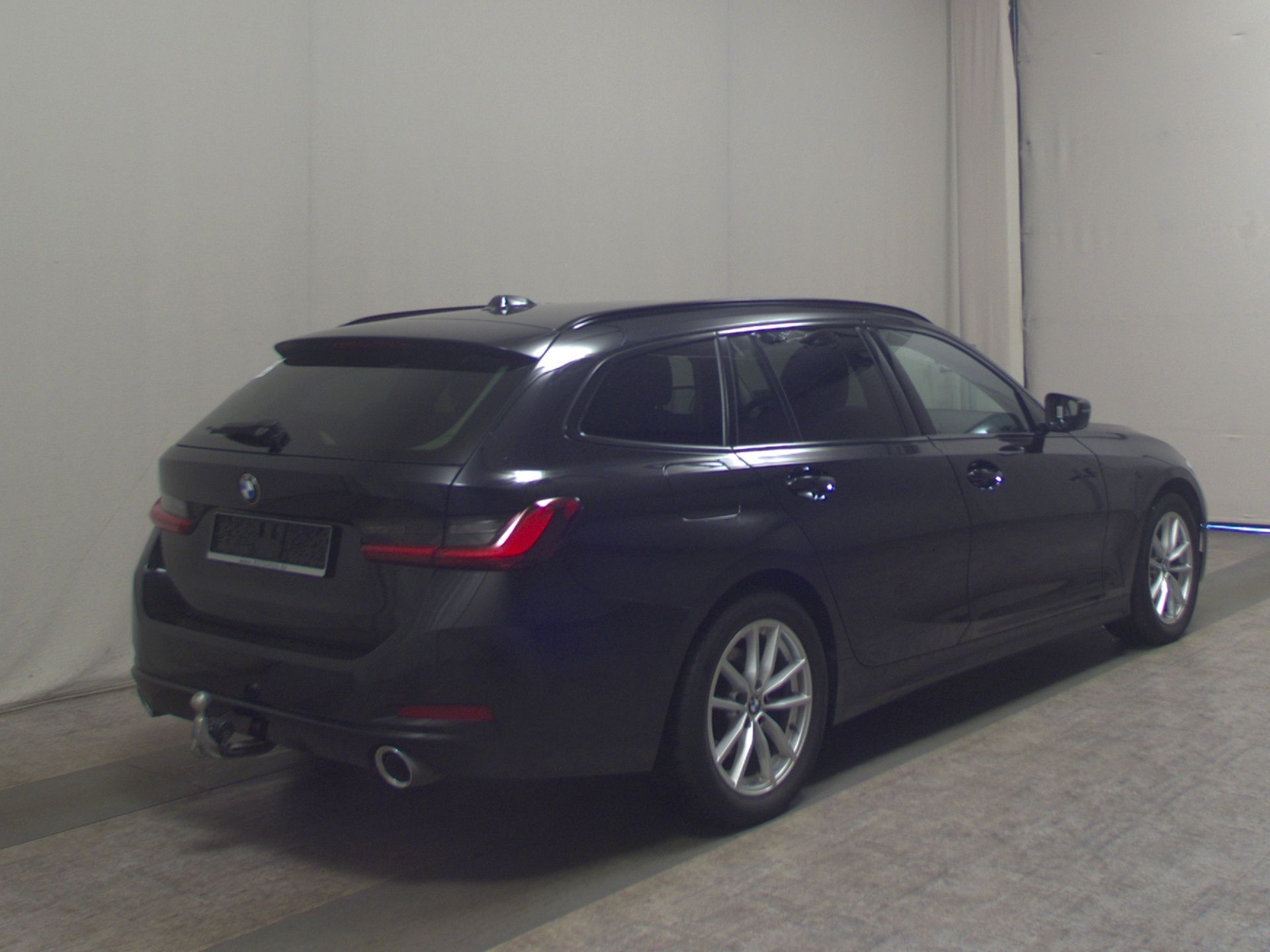 BMW 320dA Touring LCI LC Pro Navi HuD LED Ahk 4