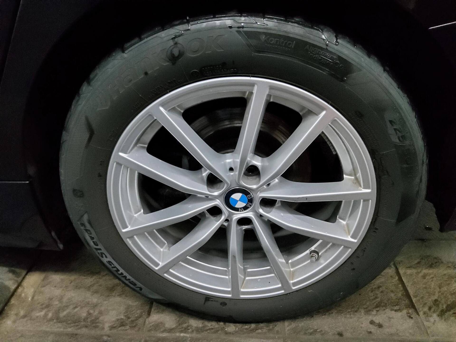 BMW 320dA Touring LCI LC Pro Navi HuD LED Ahk 11