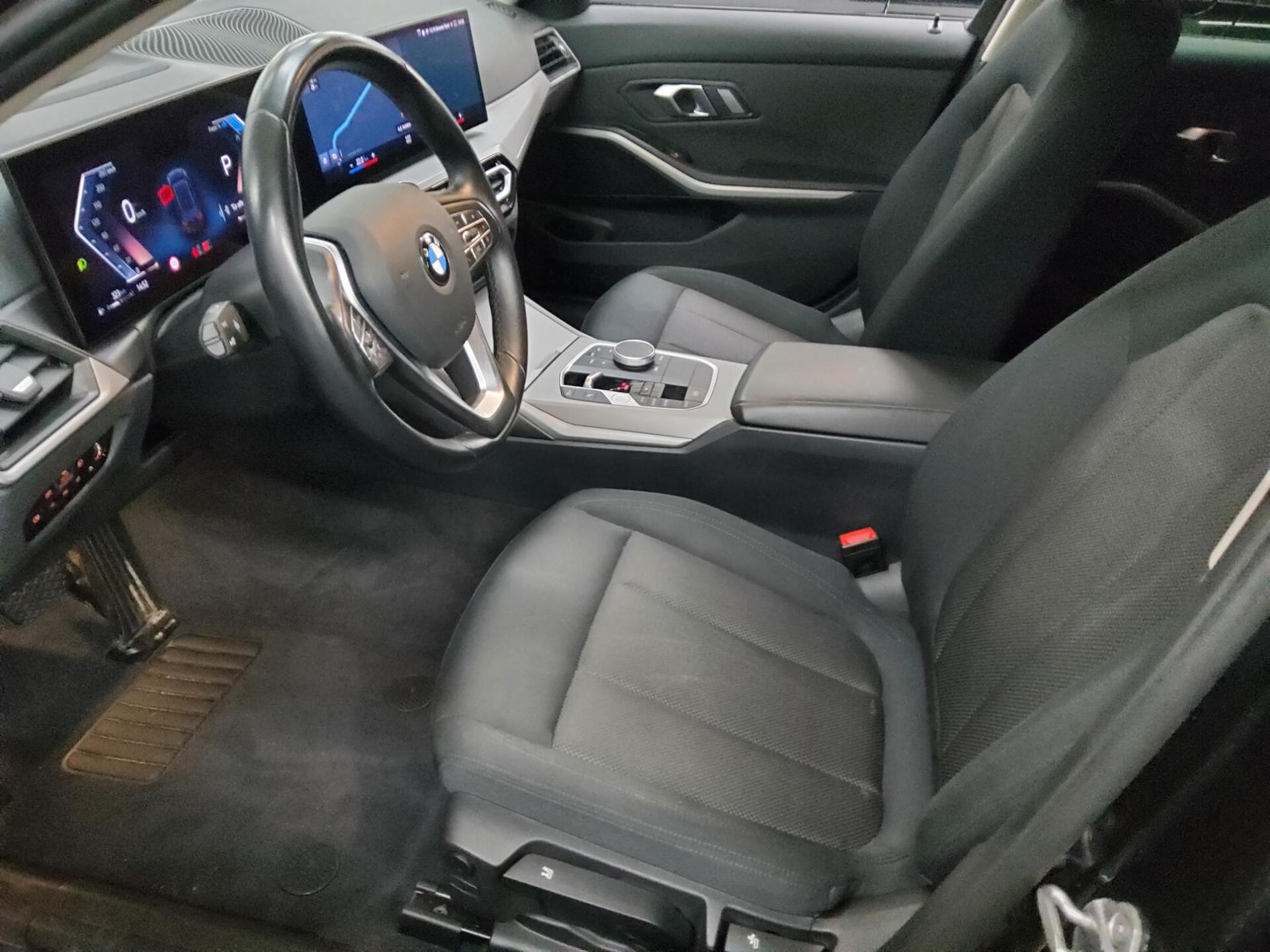 BMW 320dA Touring LCI LC Pro Navi HuD LED Ahk 9