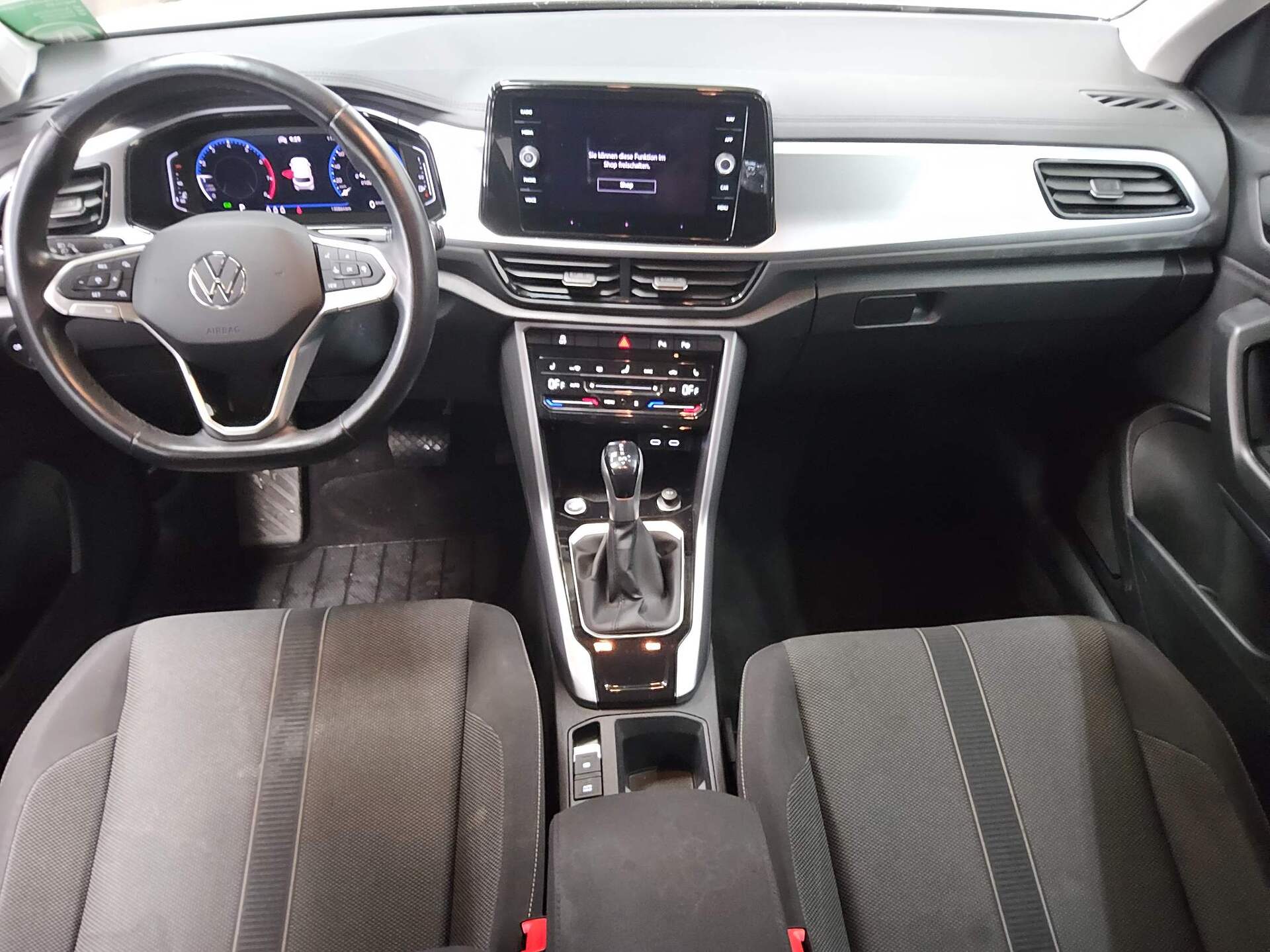 Volkswagen T-Roc 1.5 TSI Life AHK ACC StandHzg DC Nav vorr. 5