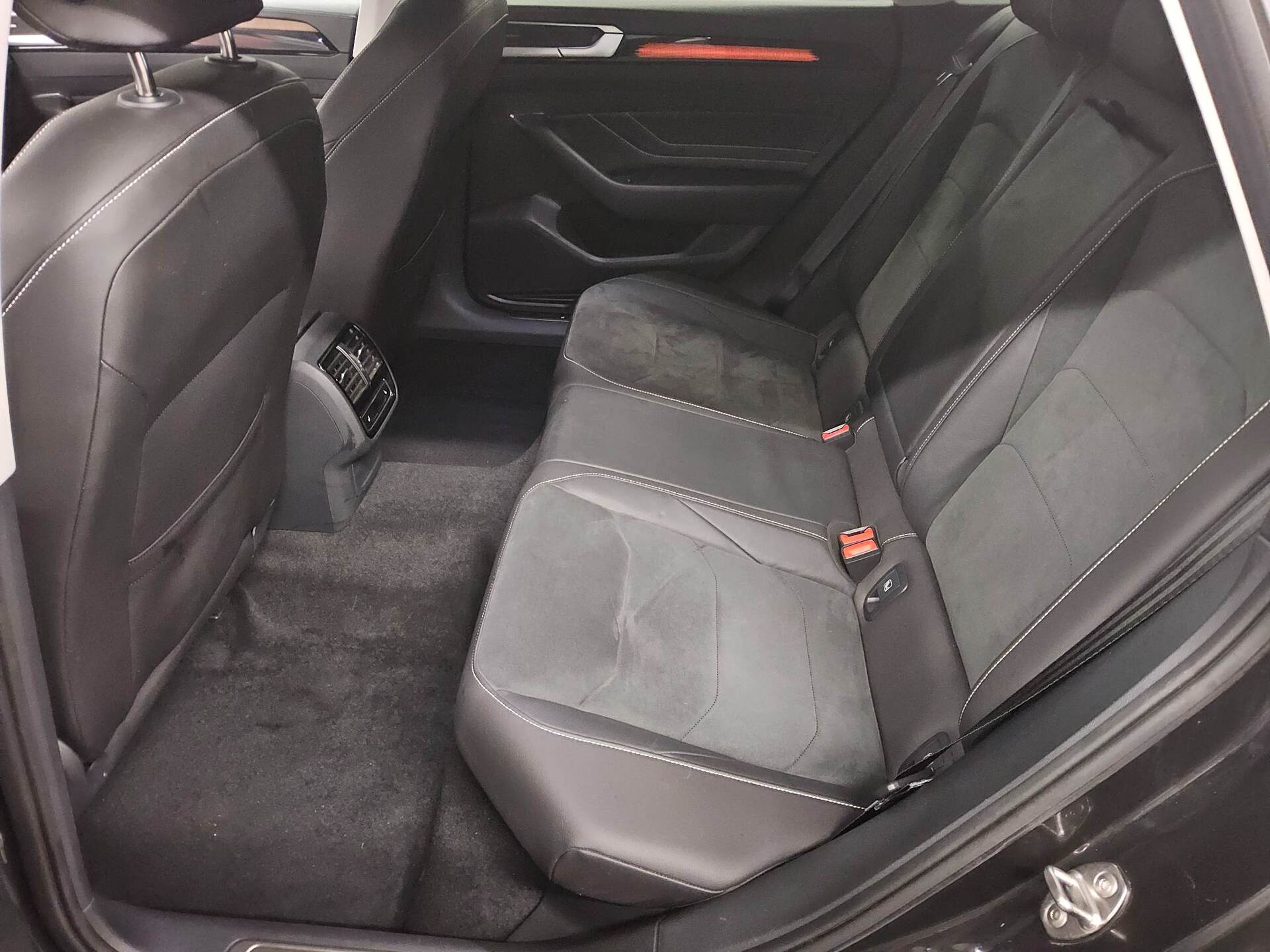 Volkswagen Arteon SB 2.0 TDI 4M Elegance T-Leder Navi AID 13