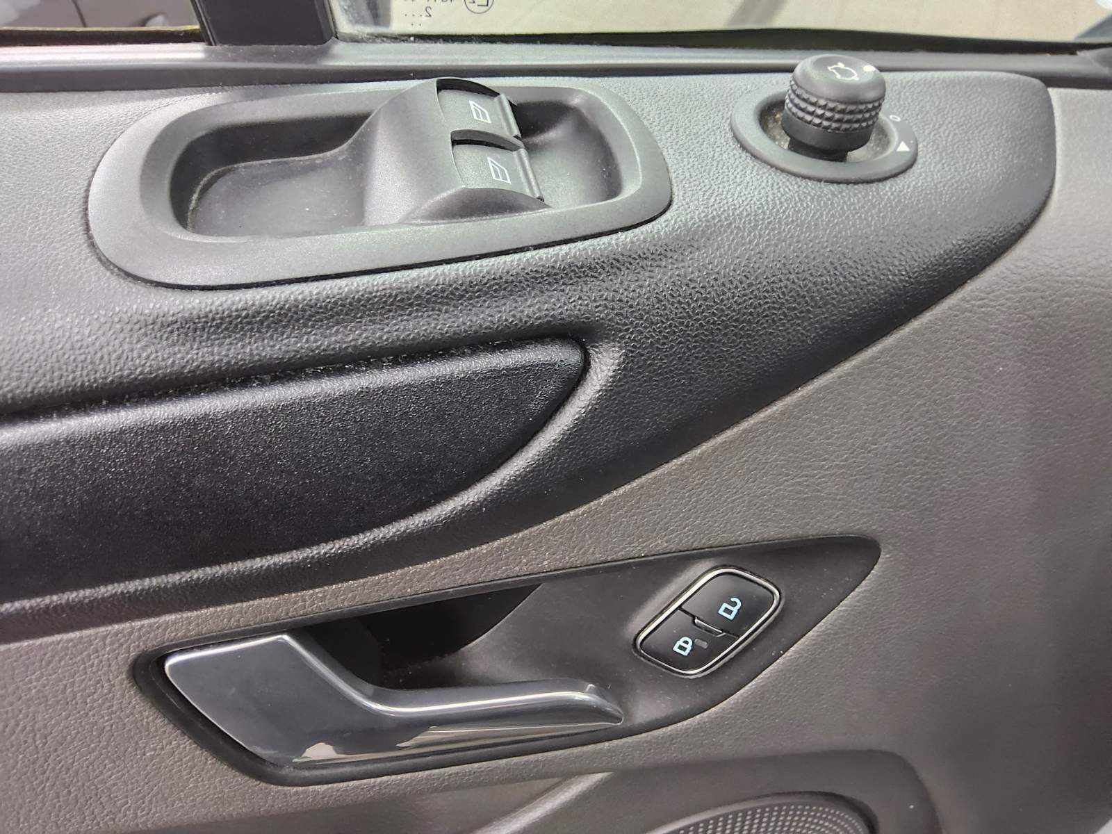 Ford Transit Custom 2.0 EB Trend L2H1 8-Sitze PDC 9