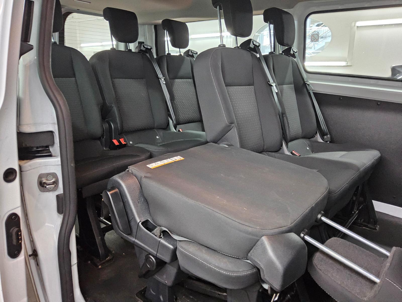 Ford Transit Custom 2.0 EB Trend L2H1 8-Sitze PDC 12