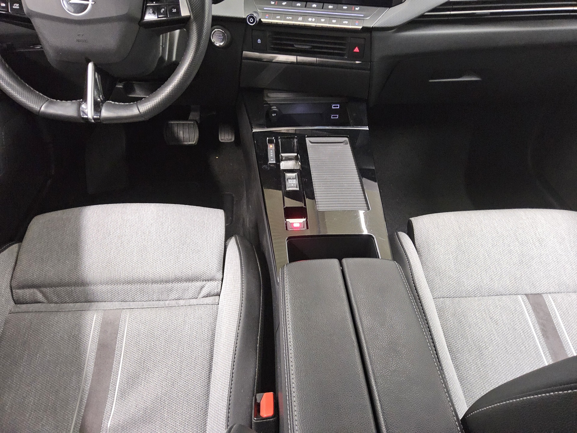 Opel Astra ST 1.5 D Elegance Navi DC LED 6