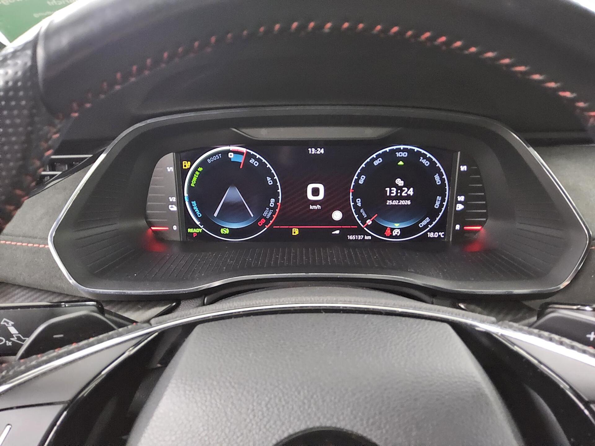 Skoda Octavia Kombi 1.4 TSI iV RS Navi LED vc ACC HuD 8