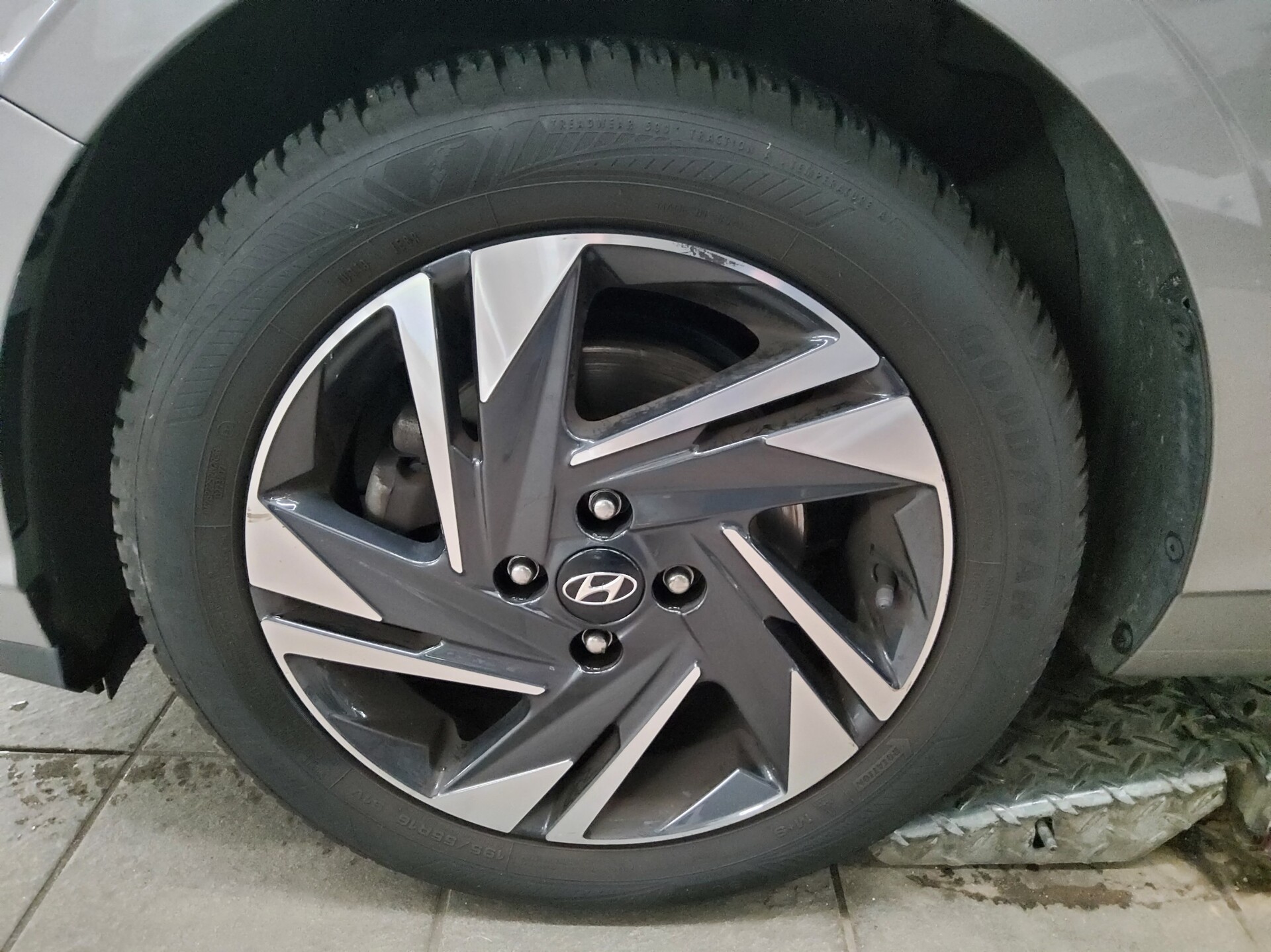 Hyundai i20 1.0 T-GDI Digital Cockpit PDC MfL 11