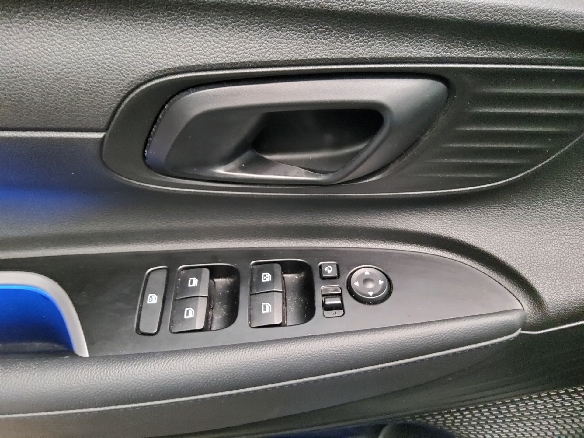 Hyundai i20 1.0 T-GDI Digital Cockpit PDC MfL 10