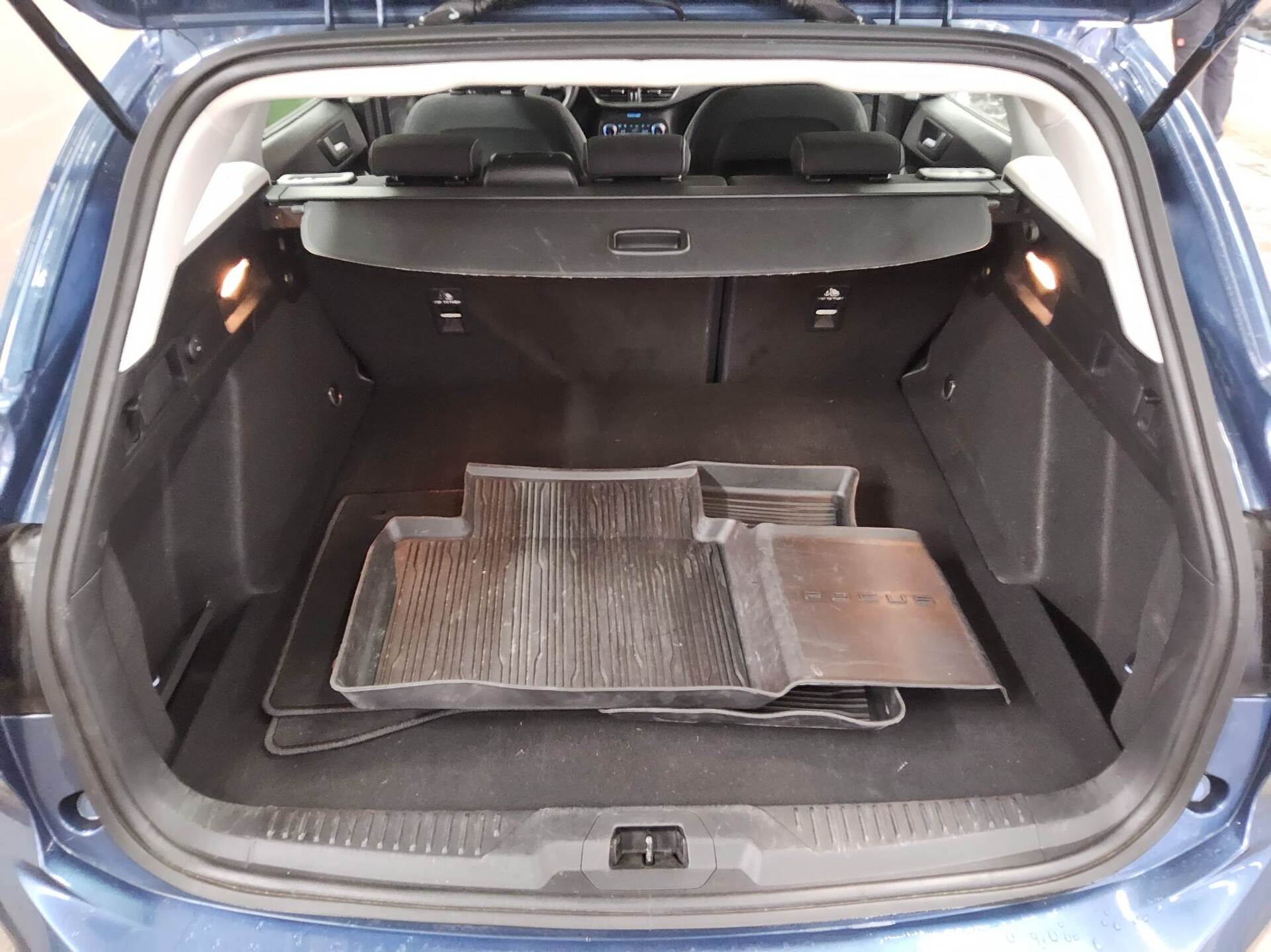 Ford Focus Turnier 1.0 EB Titanium Navi LED RFK 11