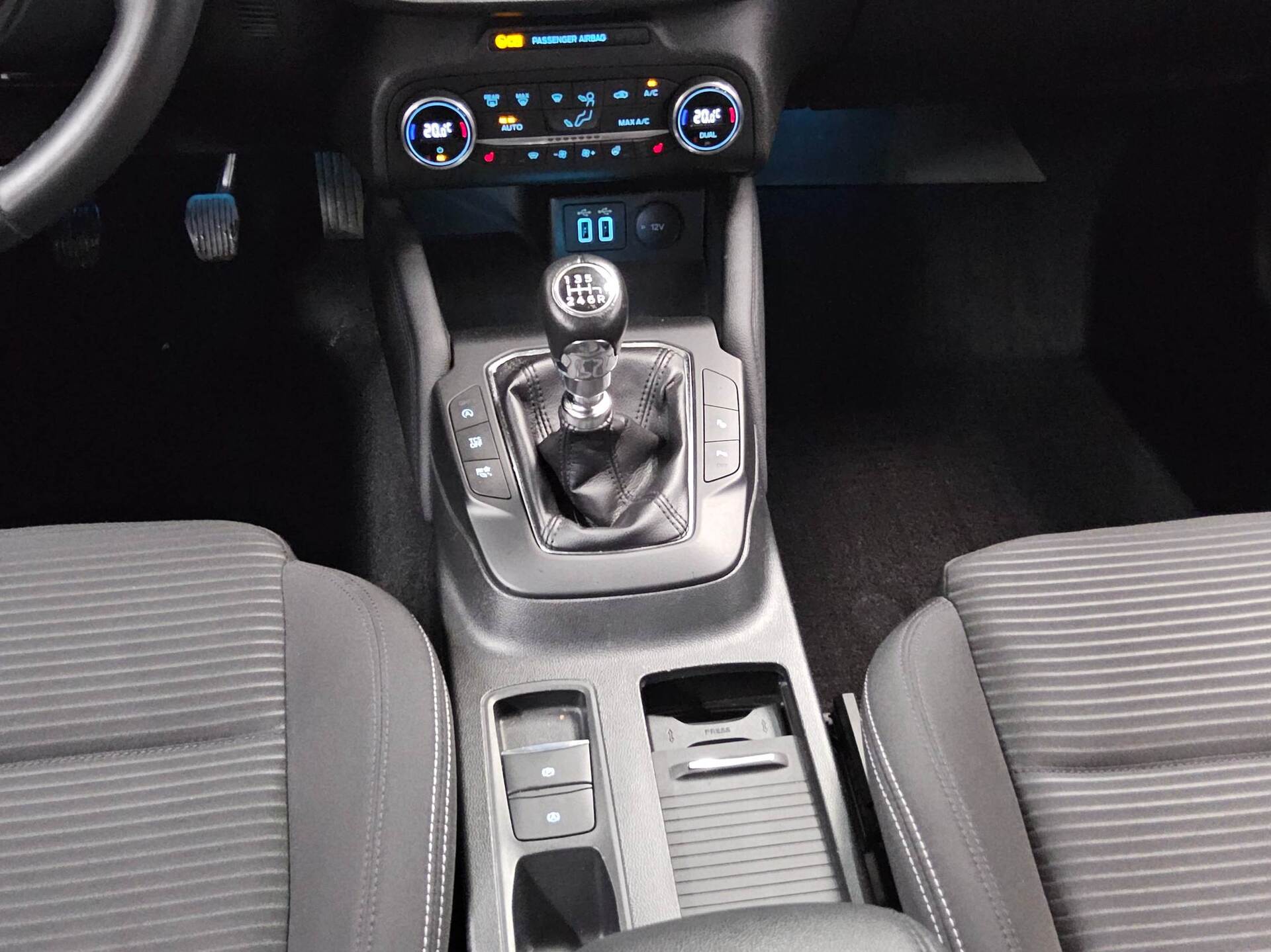 Ford Focus Turnier 1.0 EB Titanium Navi LED RFK 6