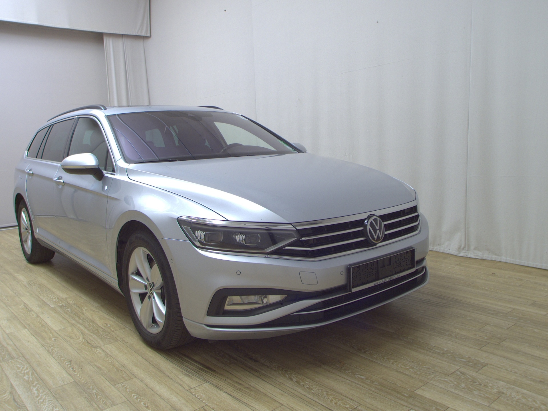 Volkswagen Passat Var. 2.0 TDI 4M Business Nav LED AID Pano 3