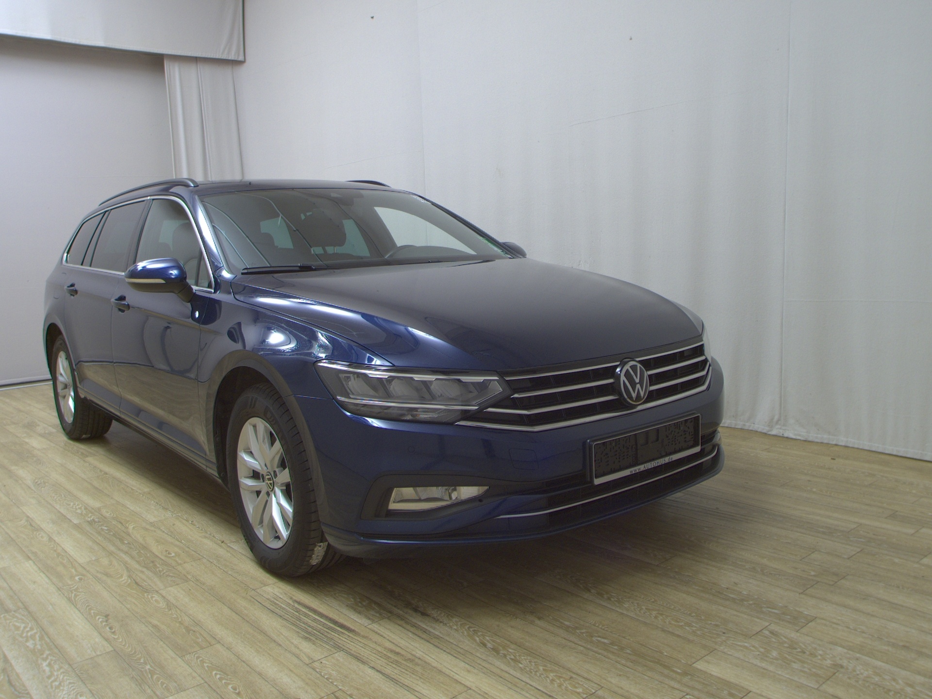 Volkswagen Passat Var. 2.0 TDI Business Navi LED Pano RFK 3