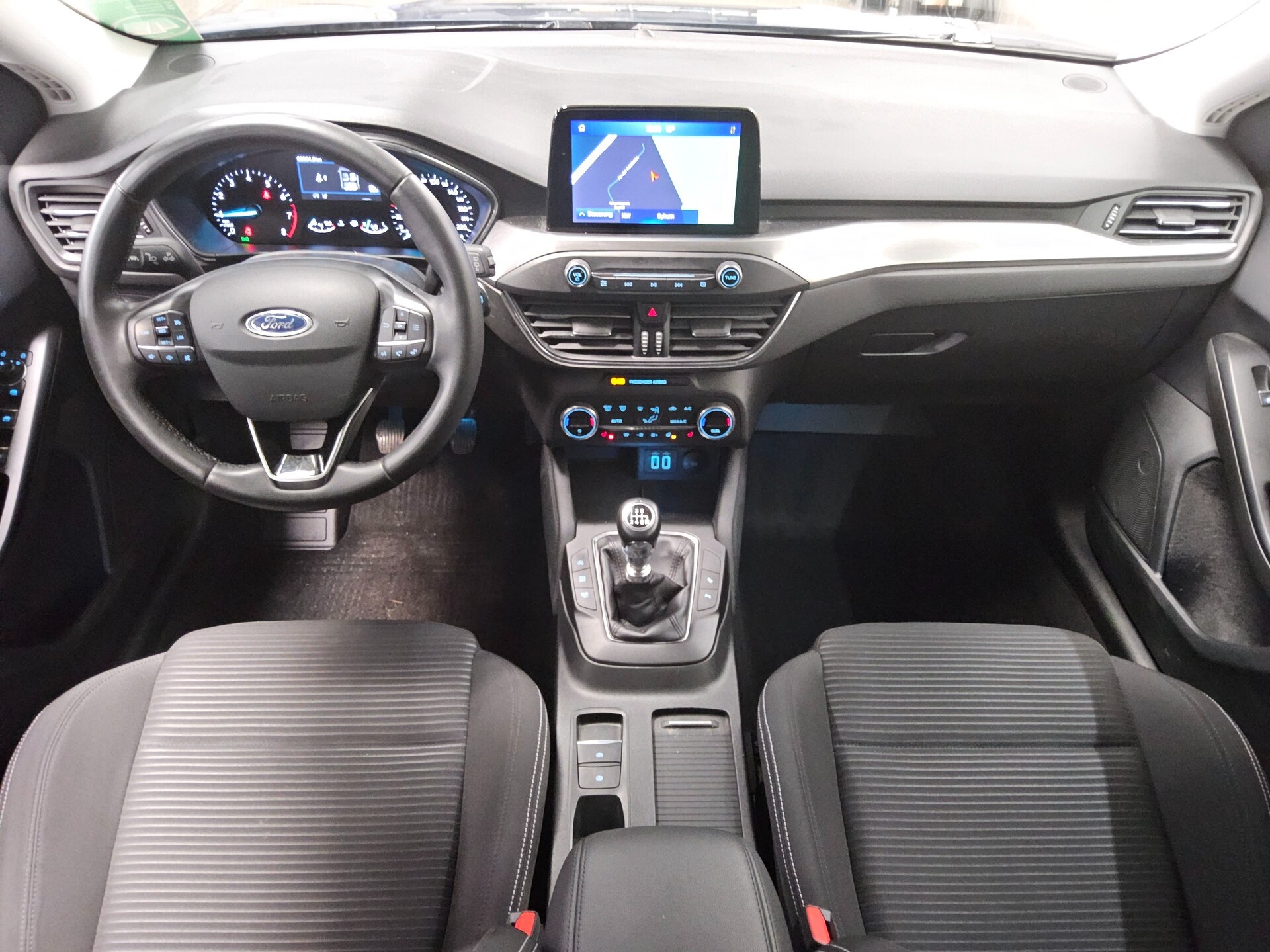 Ford Focus Turnier 1.0 EB Titanium Navi LED RFK PDC 5