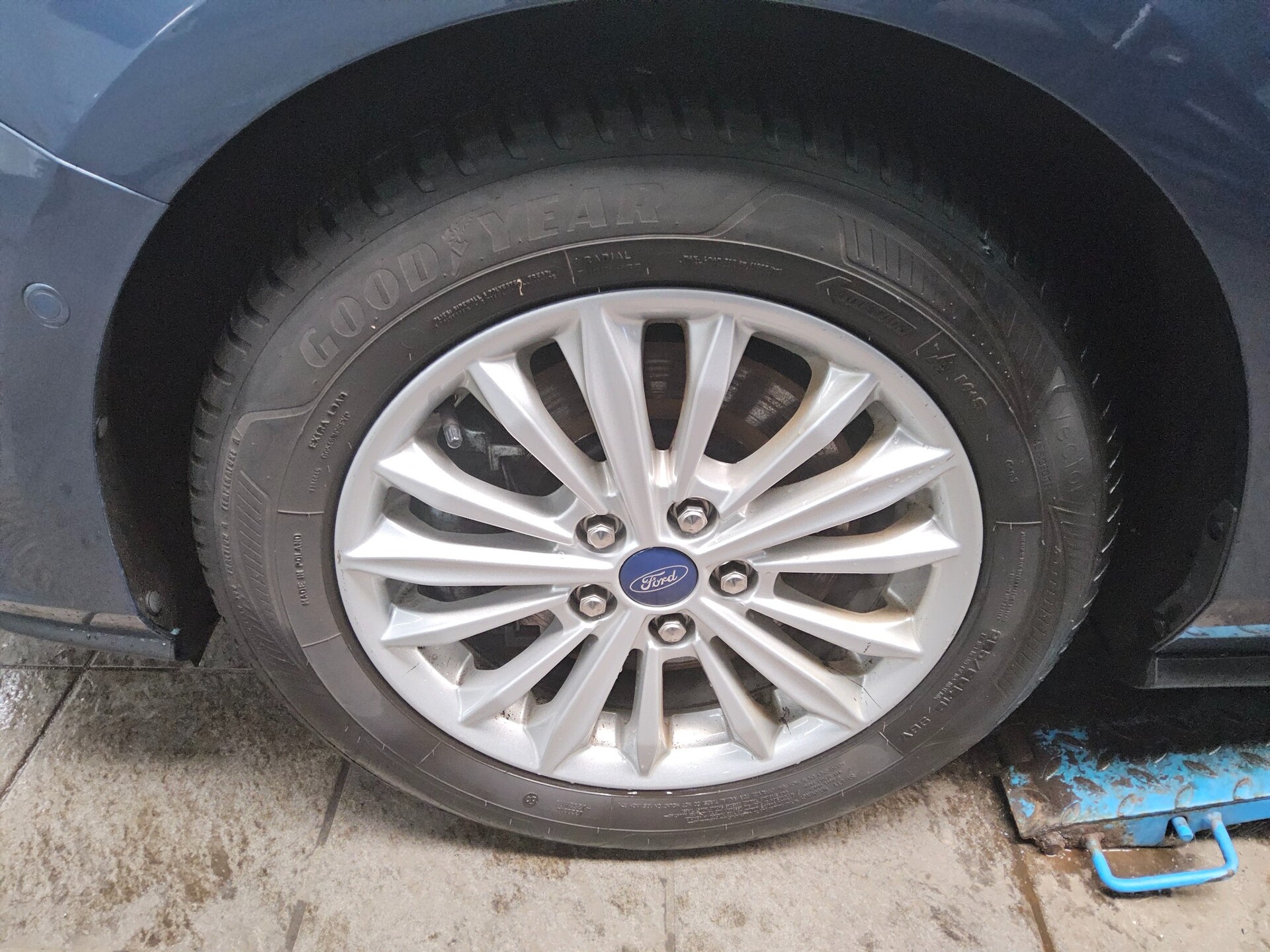 Ford Focus Turnier 1.0 EB Titanium Navi LED RFK PDC 10