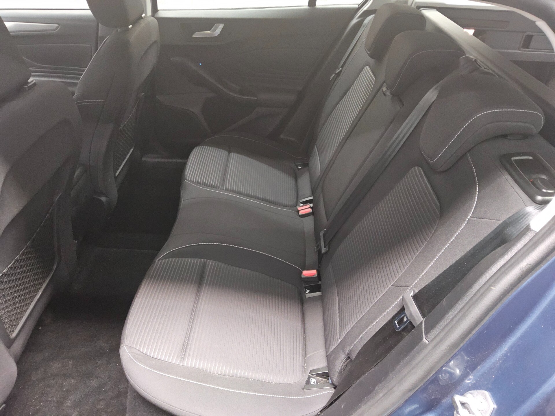 Ford Focus Turnier 1.0 EB Titanium Navi LED RFK PDC 13