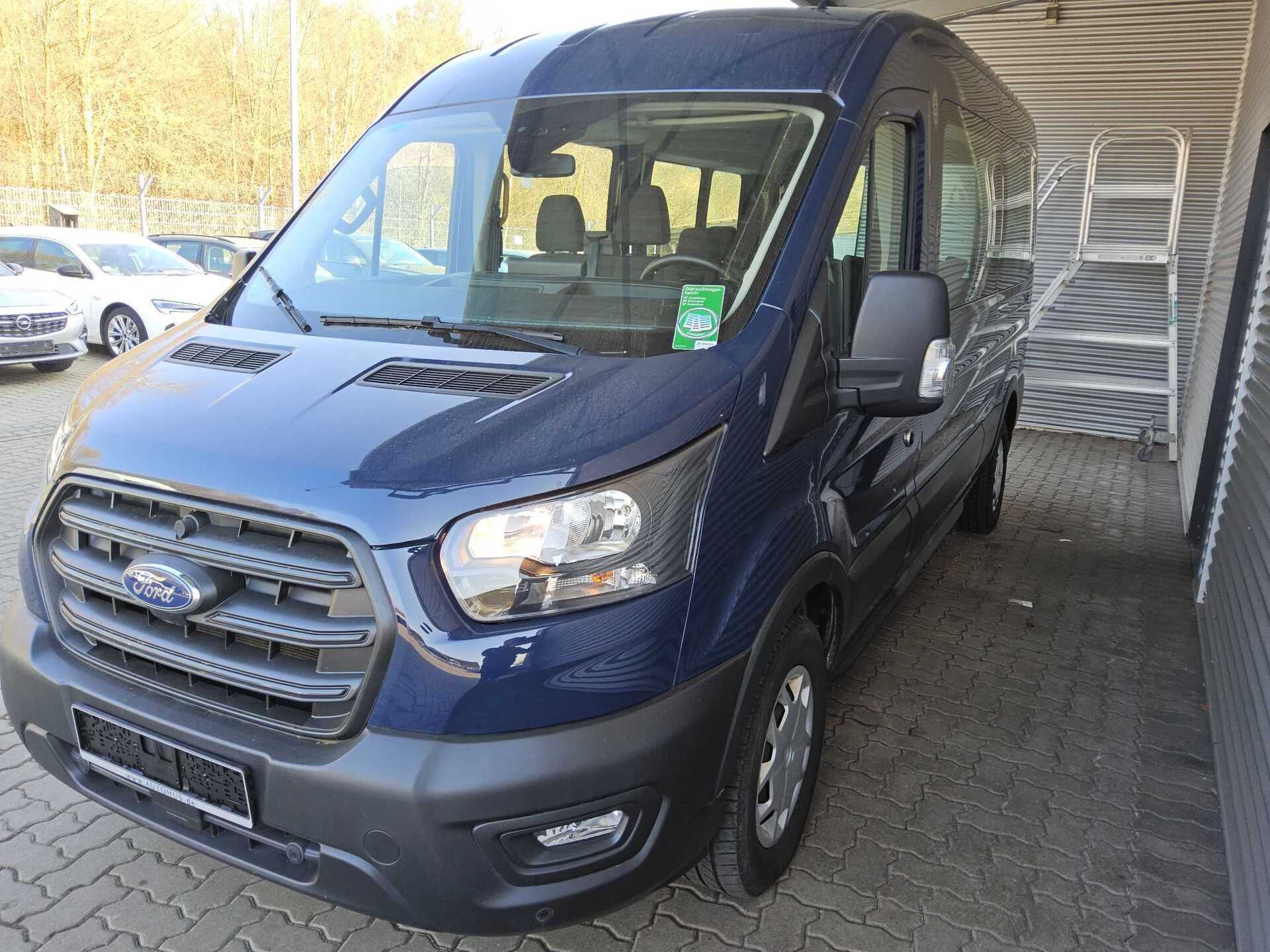 Ford Transit 2.0 TDCi Trend L3H2 9-Sitzer Navi StHzg 2