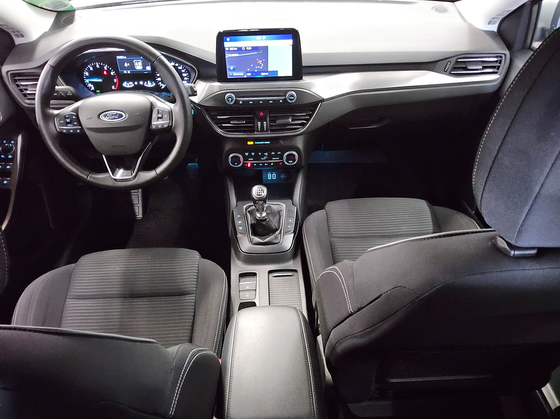 Ford Focus Turnier 1.0 EB Titanium Navi LED RFK 5