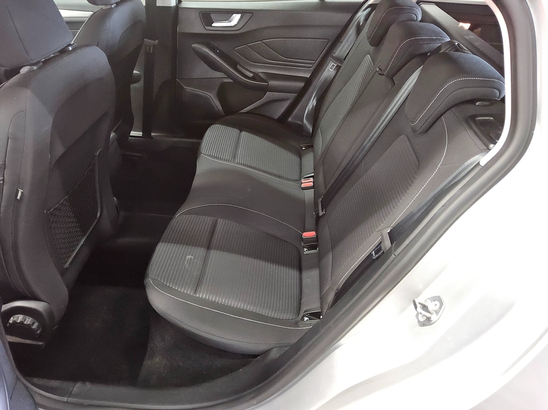 Ford Focus Turnier 1.0 EB Titanium Navi LED RFK 13