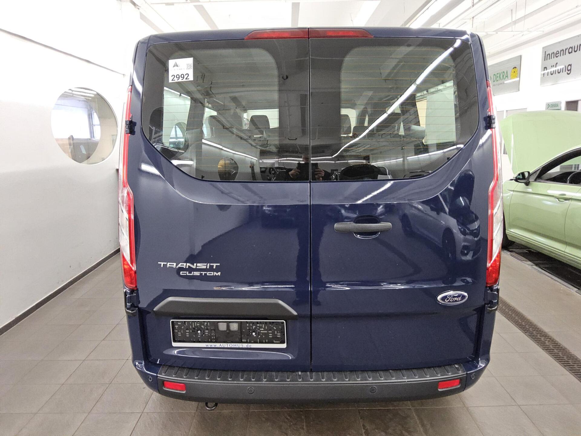 Ford Transit Custom 2.0 EB Trend L2 8-Sitze Navi PDC 10