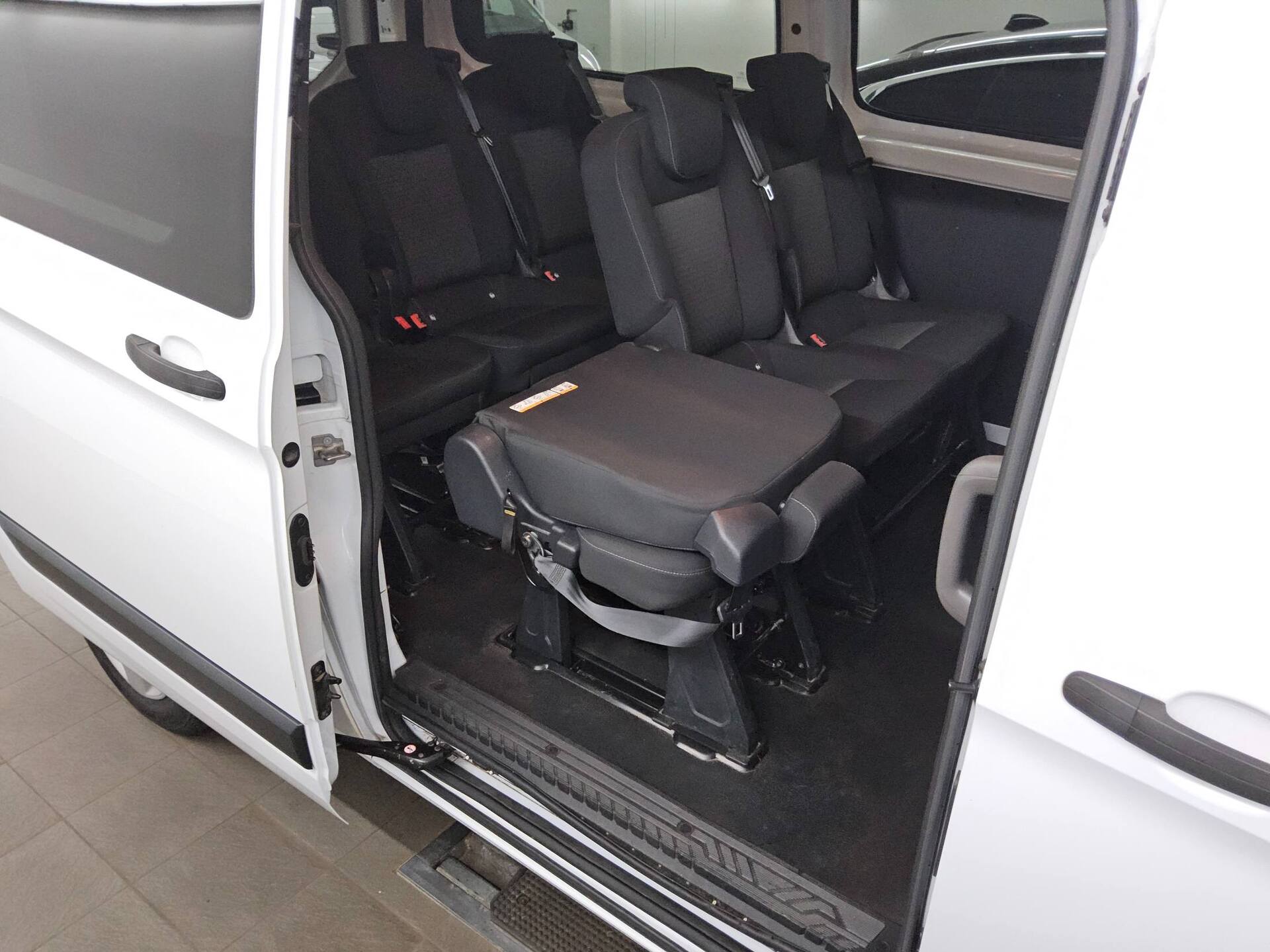 Ford Transit Custom 2.0 TDCi Trend L2 Navi PDC Klima 9