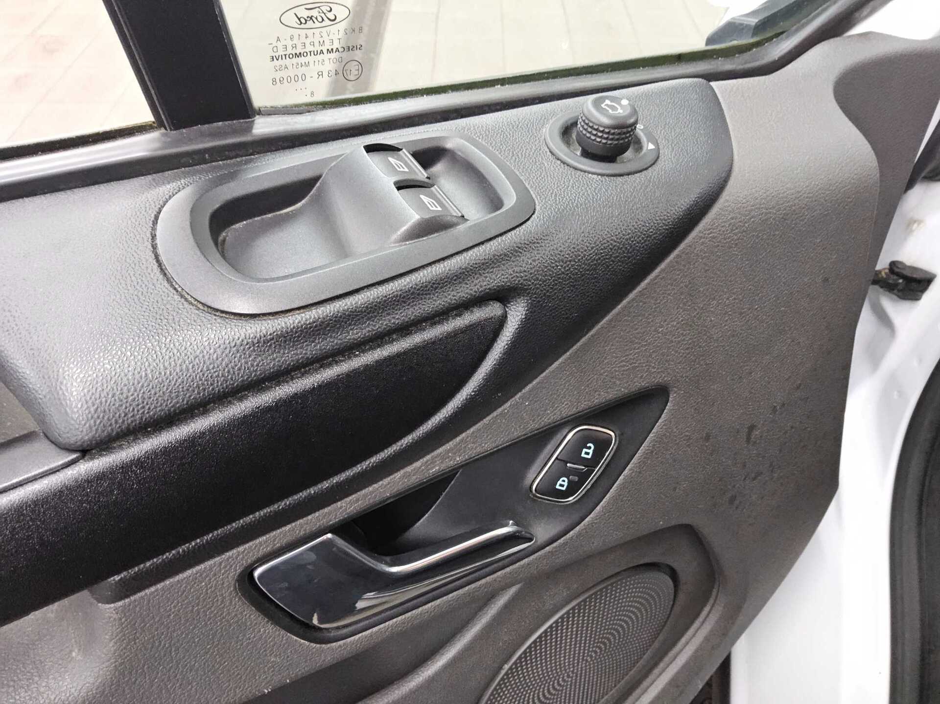 Ford Transit Custom 2.0 TDCi Trend L2 Navi PDC Klima 12