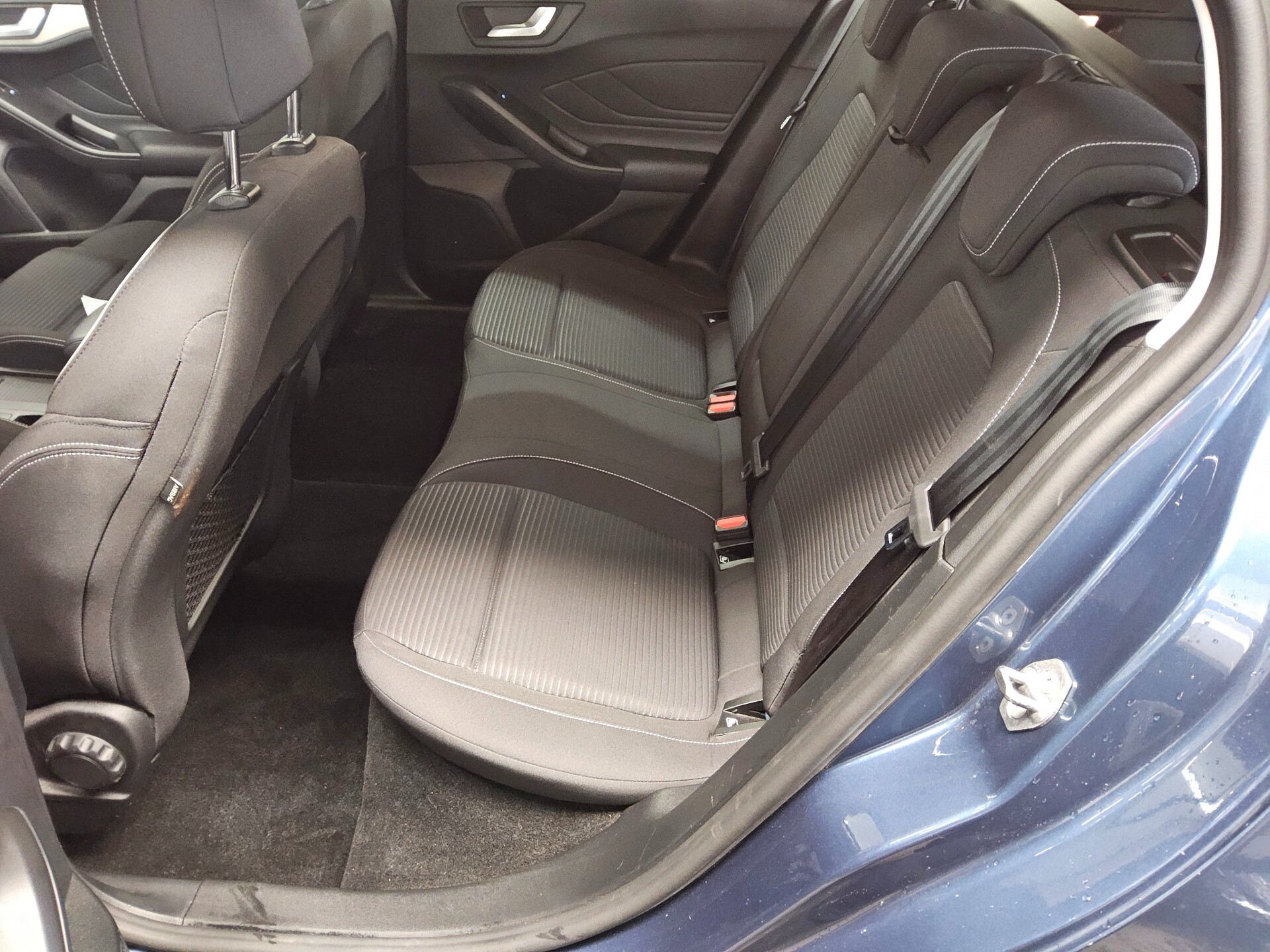 Ford Focus Turnier 1.0 EB Titanium Navi LED RFK 13