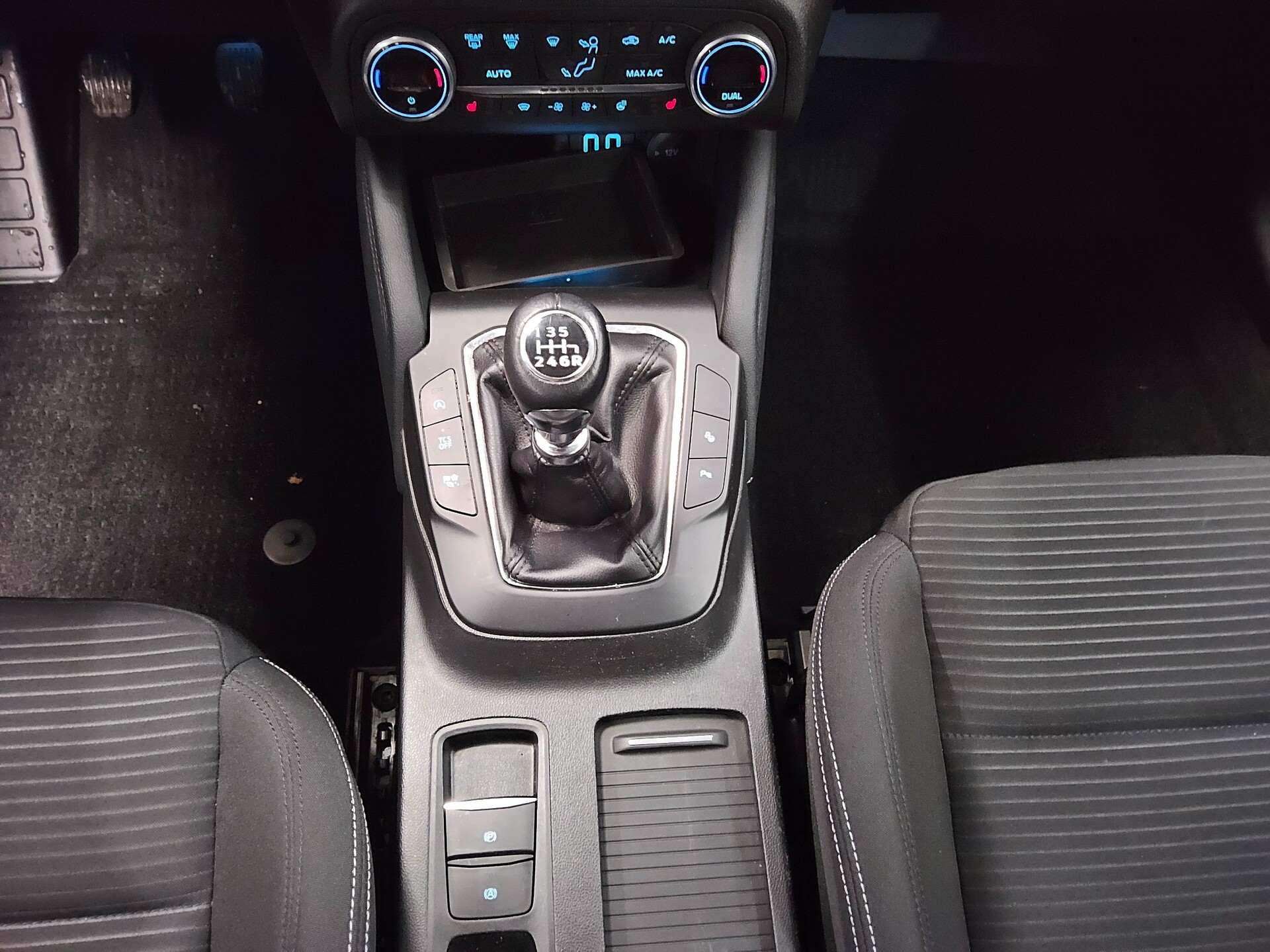 Ford Focus Turnier 1.0 EB Titanium Navi LED RFK 6