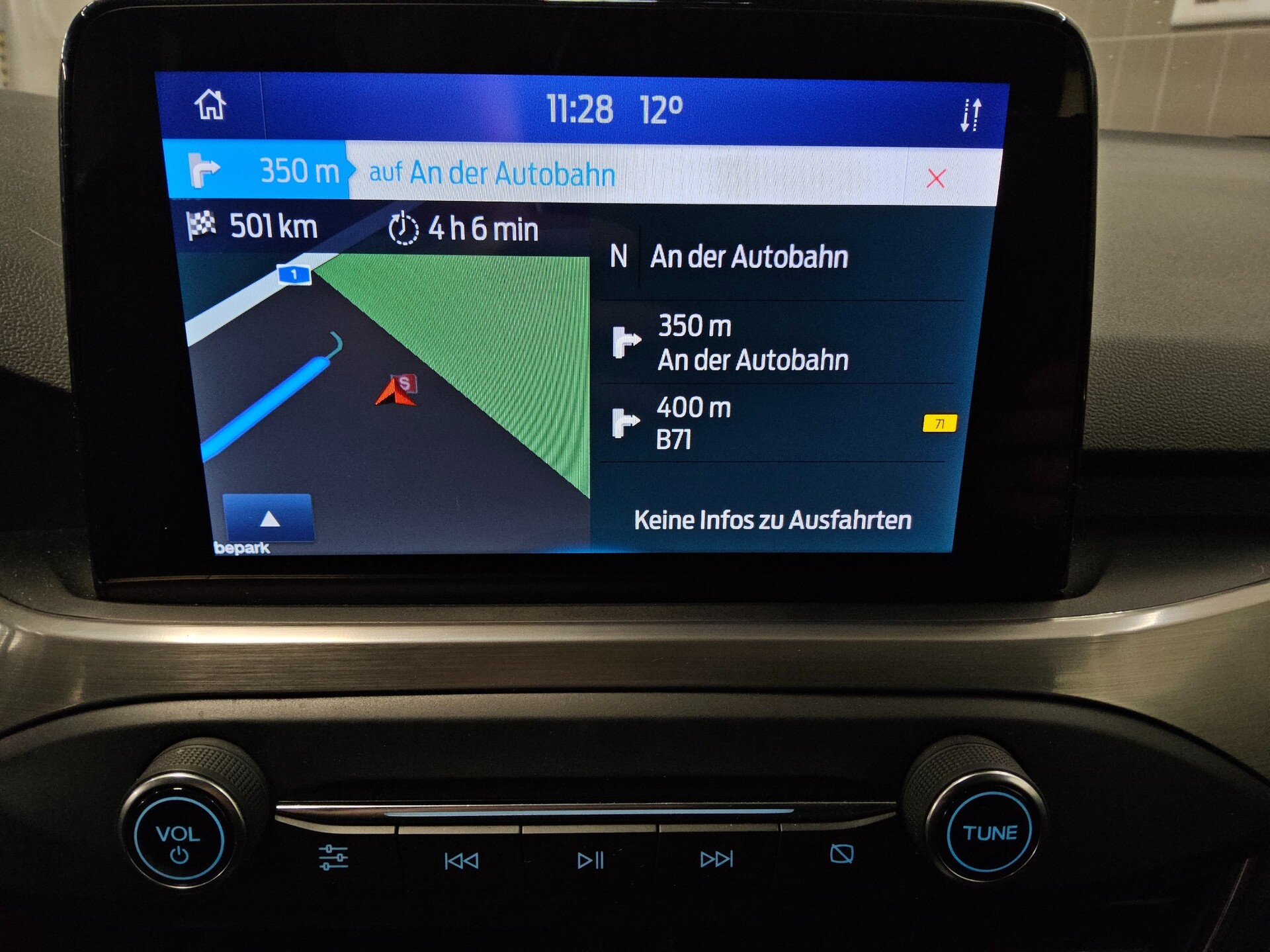 Ford Focus Turnier 1.0 EB Titanium Navi LED RFK 7