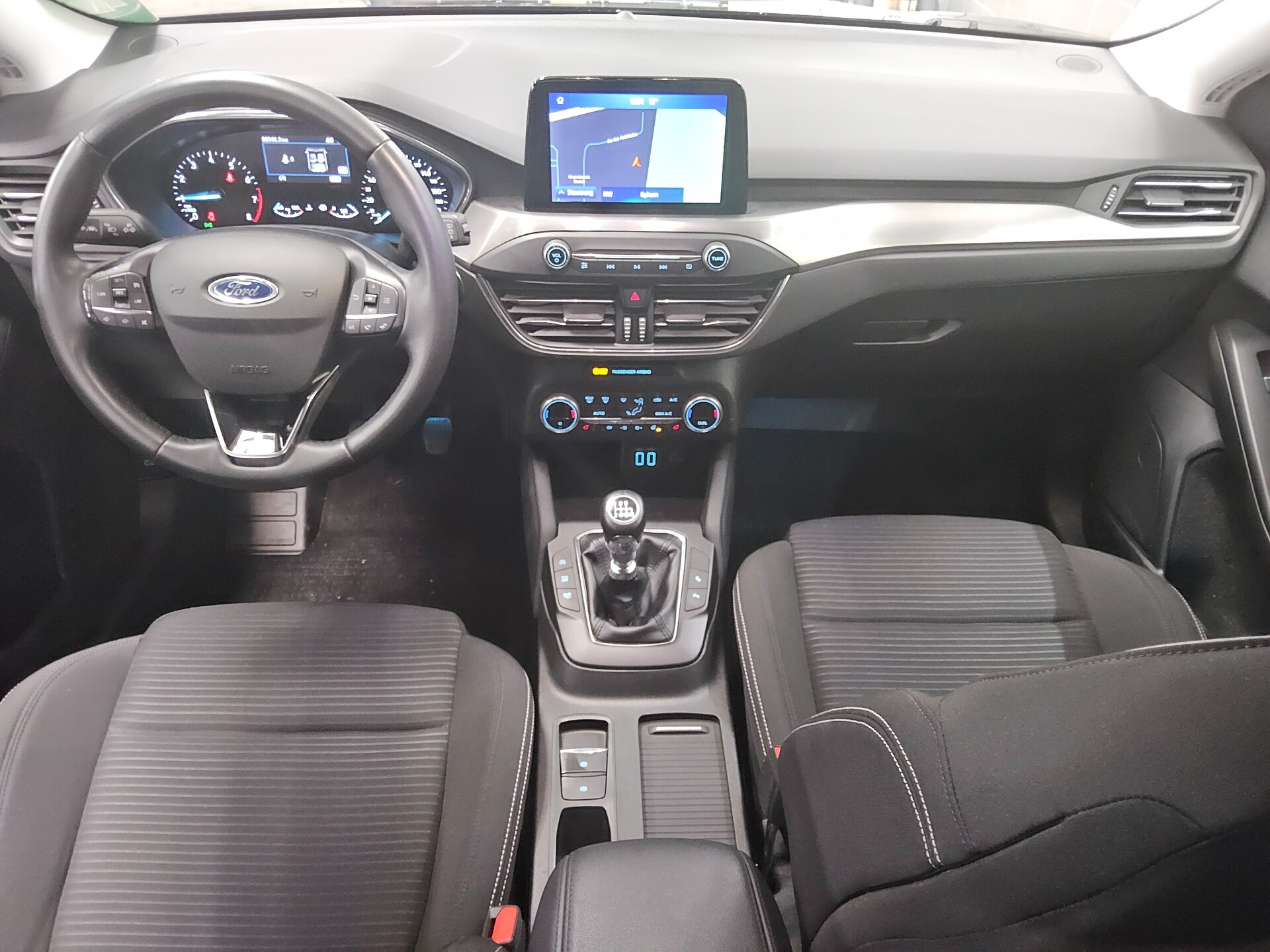 Ford Focus Turnier 1.0 EB Titanium Navi LED RfK Shz 5