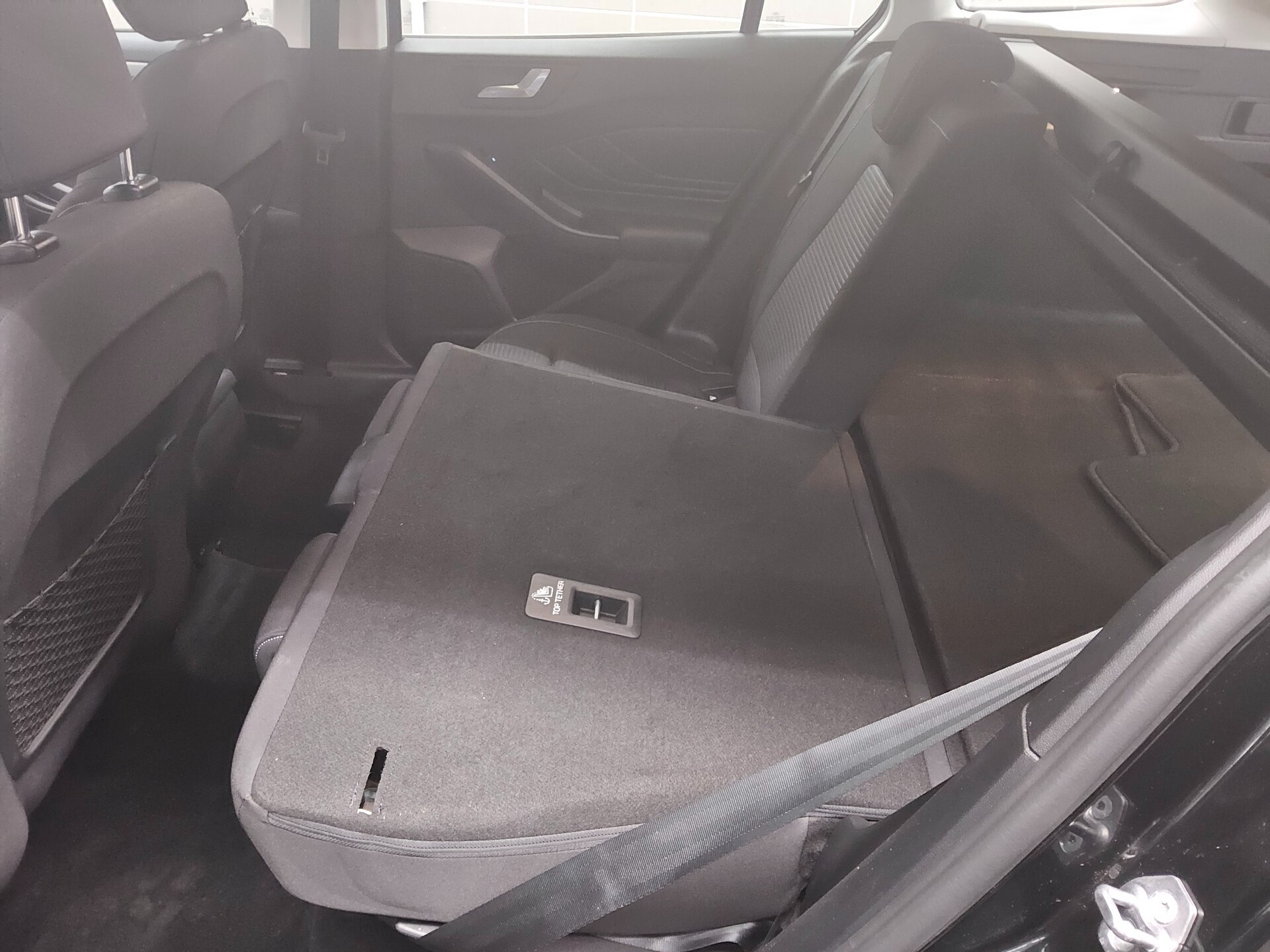 Ford Focus Turnier 1.0 EB Titanium Navi LED RfK Shz 12