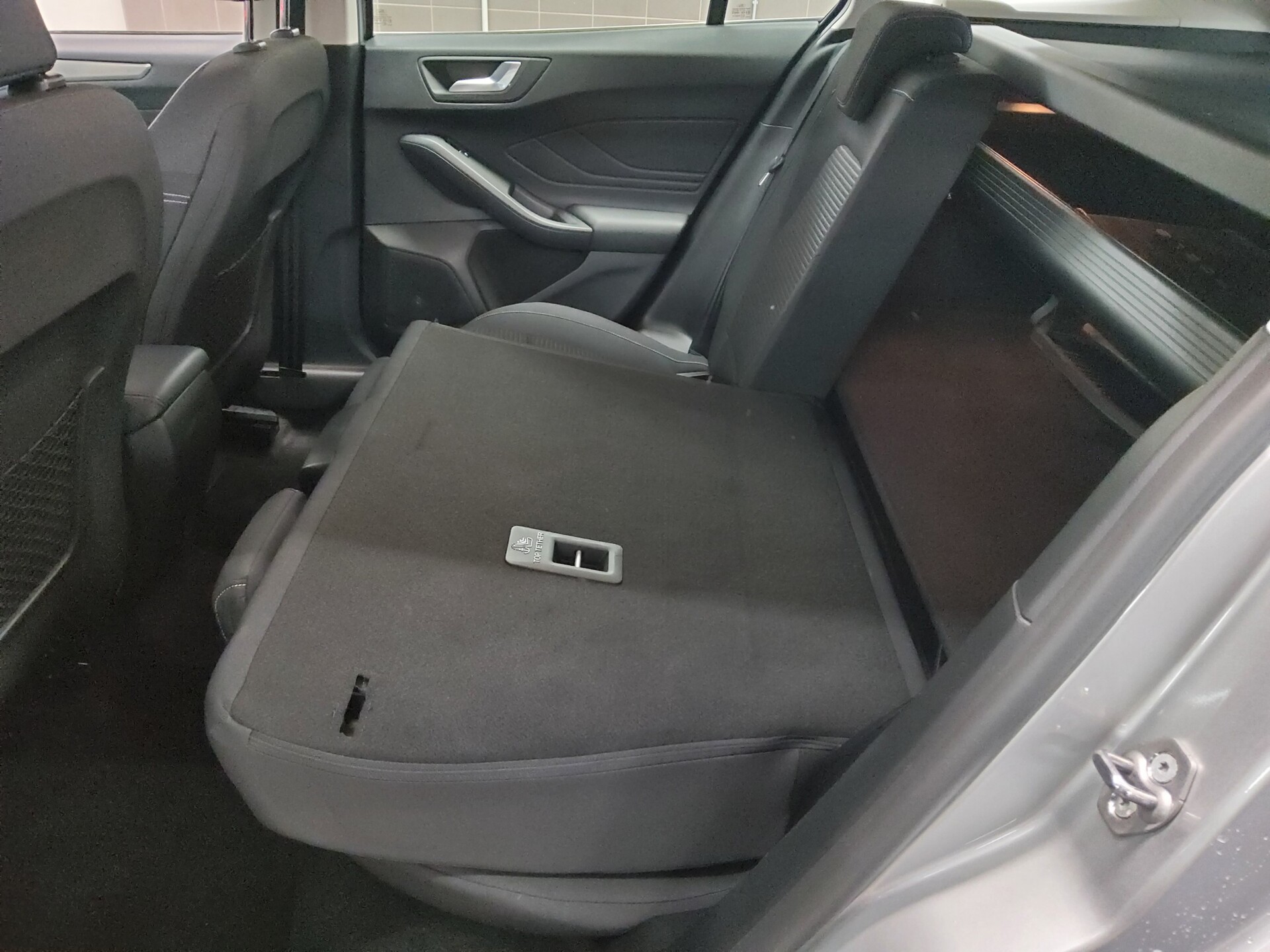 Ford Focus Turnier 1.0 EB Titanium Navi LED RFK PDC 13