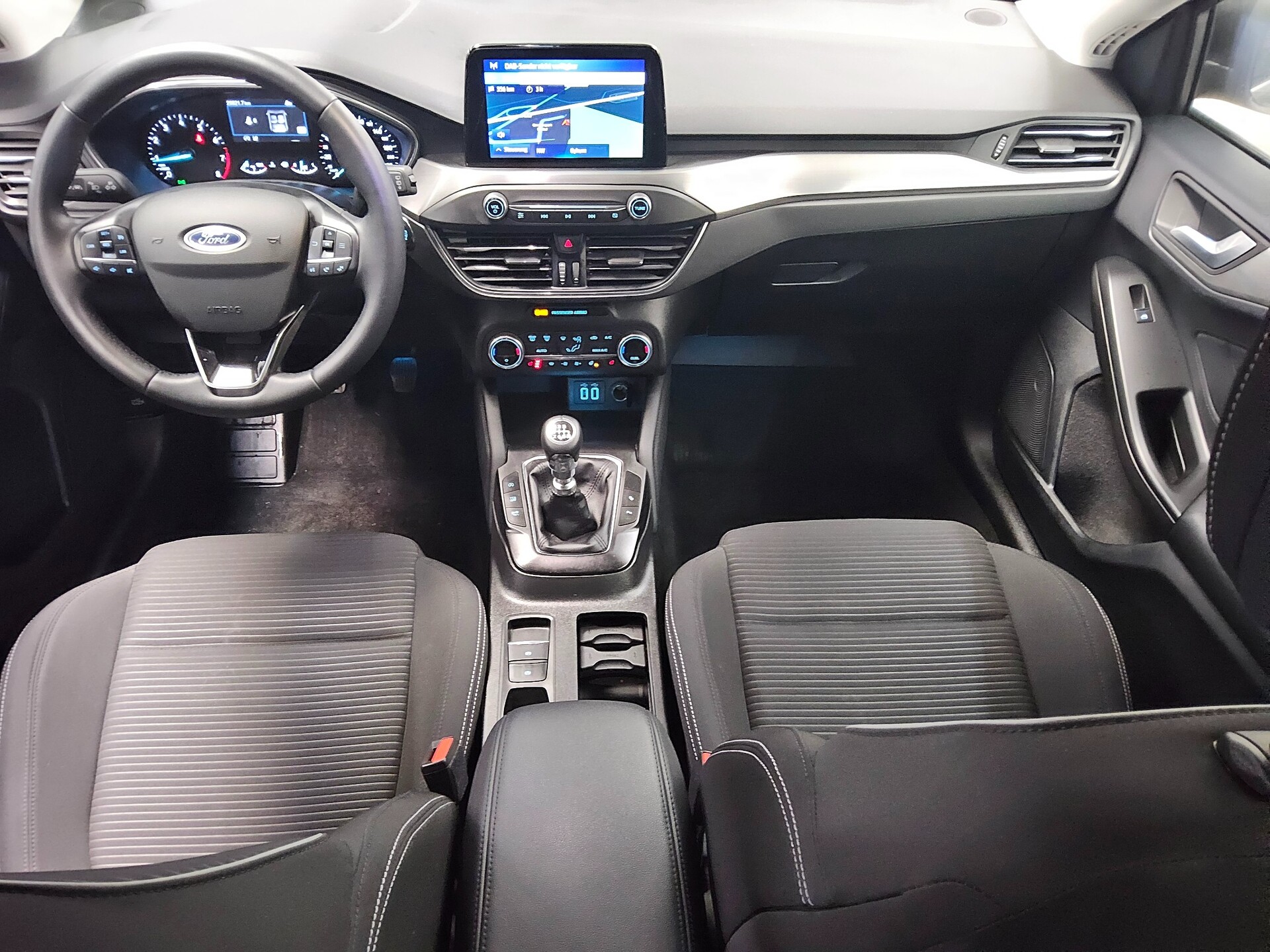 Ford Focus Turnier 1.0 EB Titanium Navi LED RFK 5