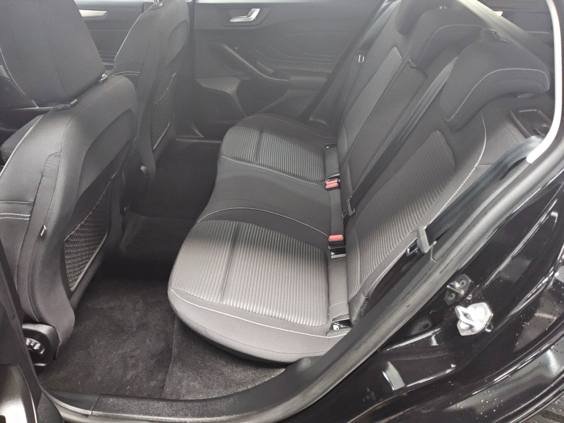 Ford Focus Turnier 1.0 EB Titanium Navi LED RFK 13