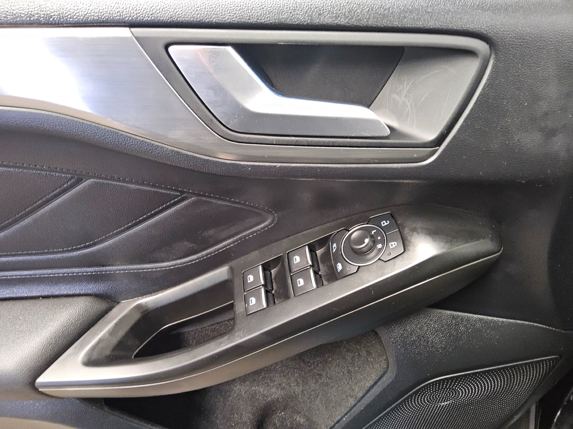 Ford Focus Turnier 1.0 EB Titanium Navi LED RFK 9