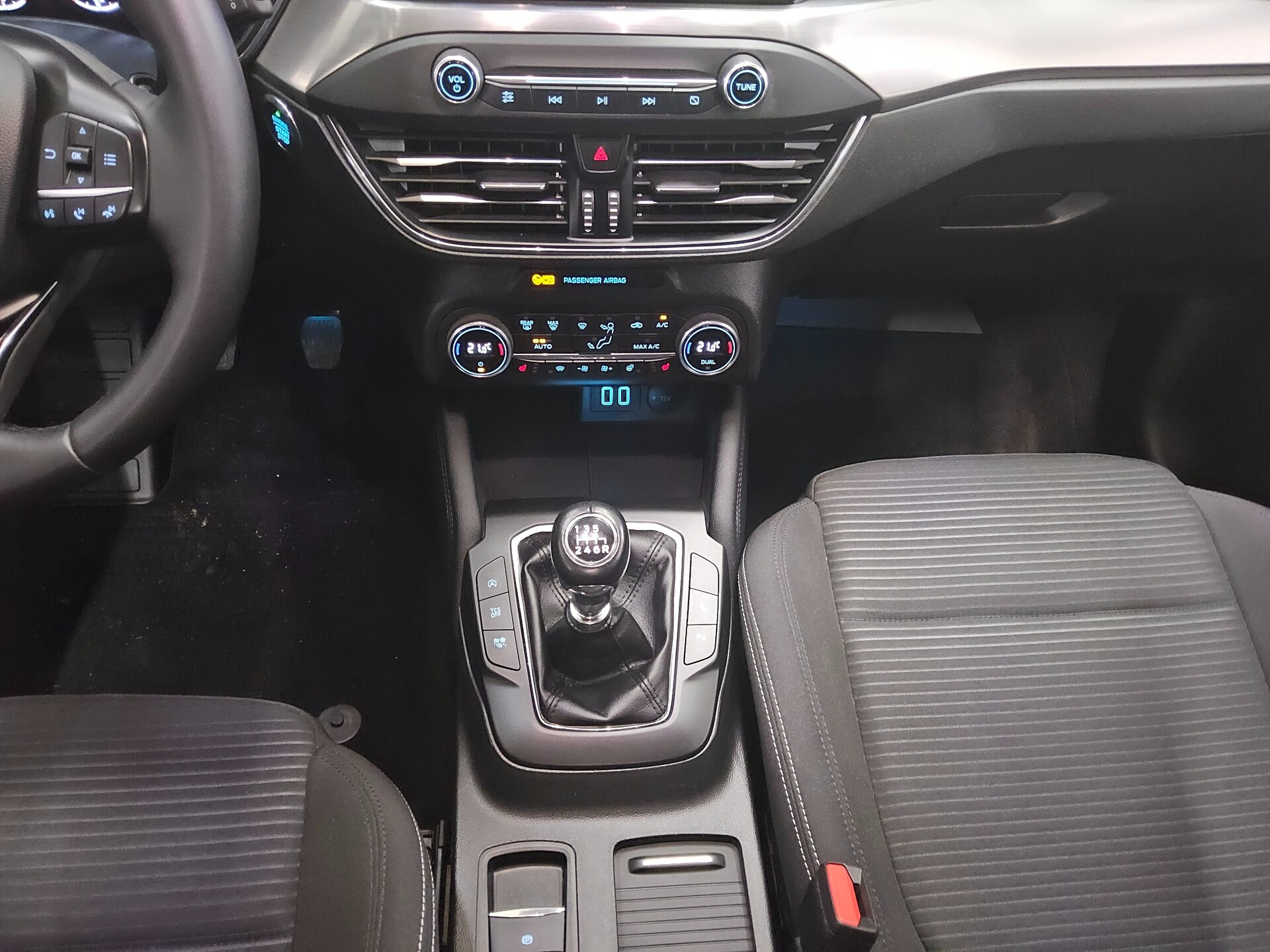 Ford Focus Turnier 1.0 EB Titanium Navi LED RFK 6