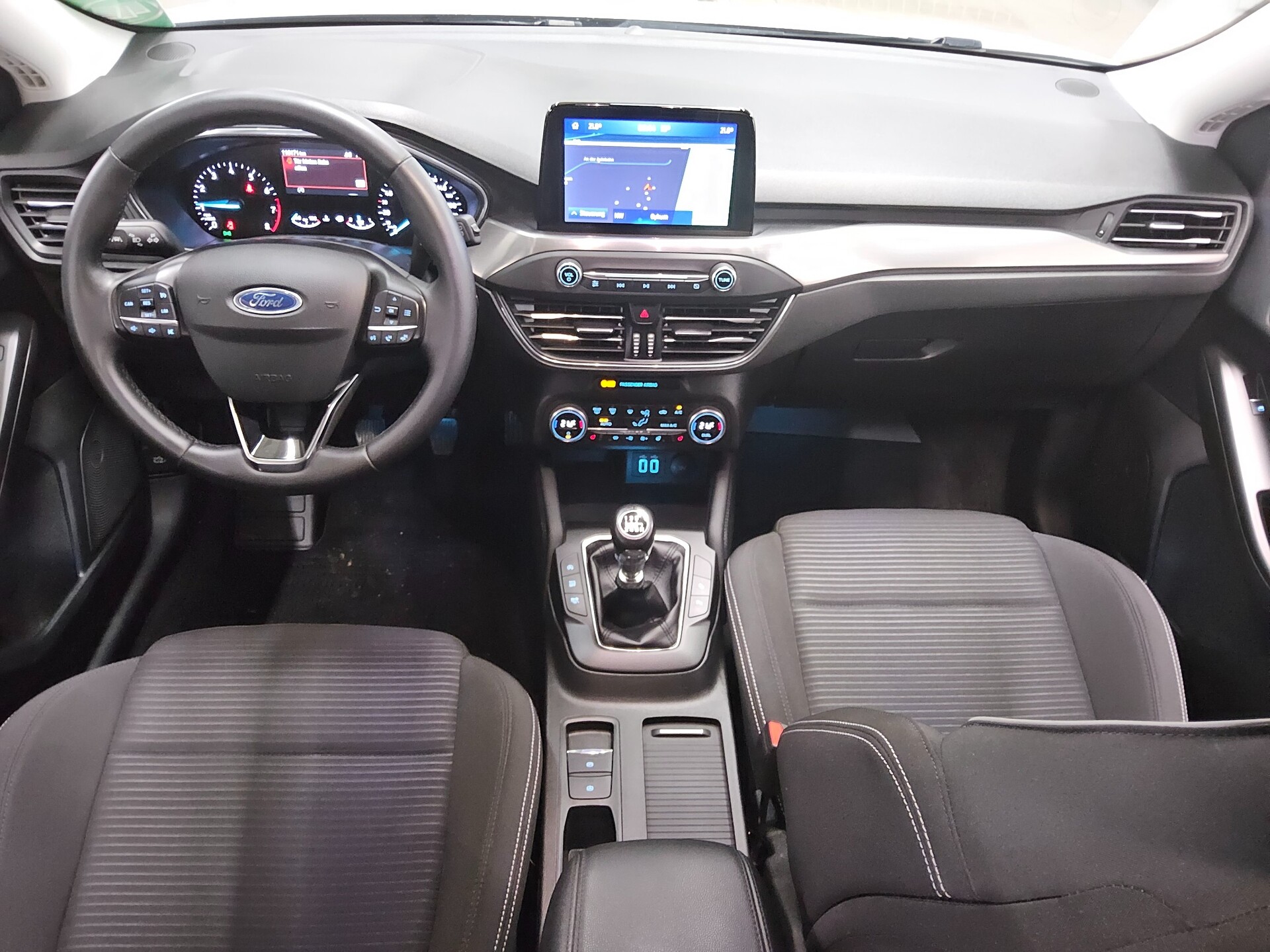 Ford Focus Turnier 1.0 EB Titanium Navi LED RFK 5