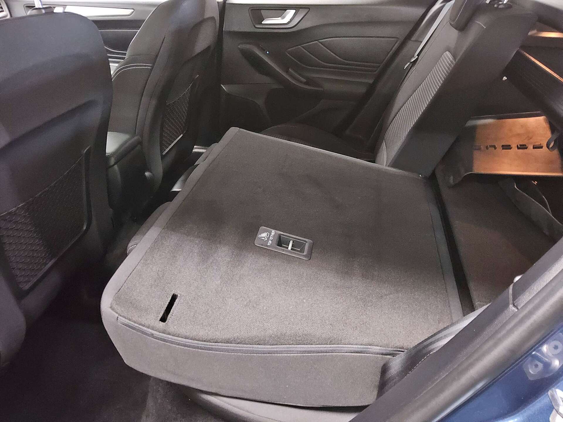 Ford Focus Turnier 1.0 EB Titanium Navi LED RFK 11