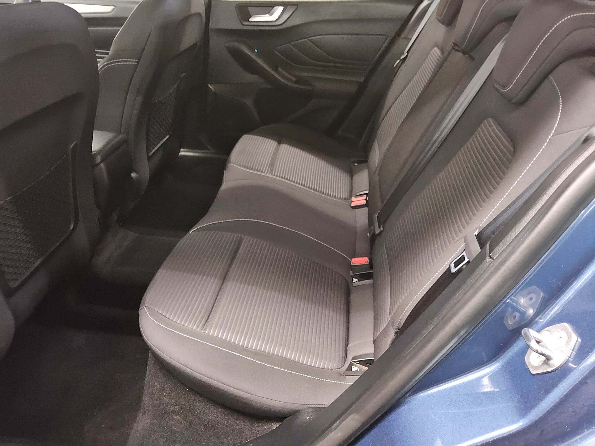 Ford Focus Turnier 1.0 EB Titanium Navi LED RFK 12