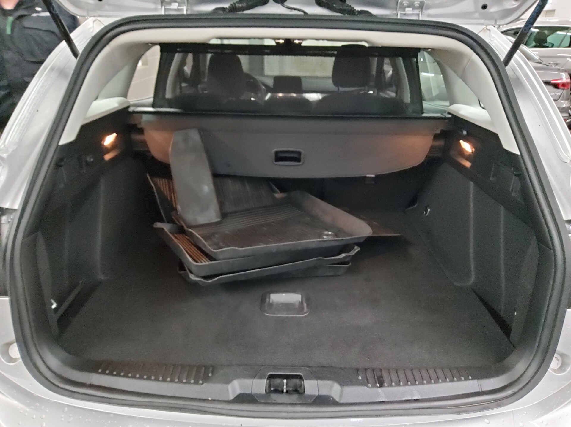 Ford Focus Turnier 1.0 EB Titanium Navi LED RFK Shz 11