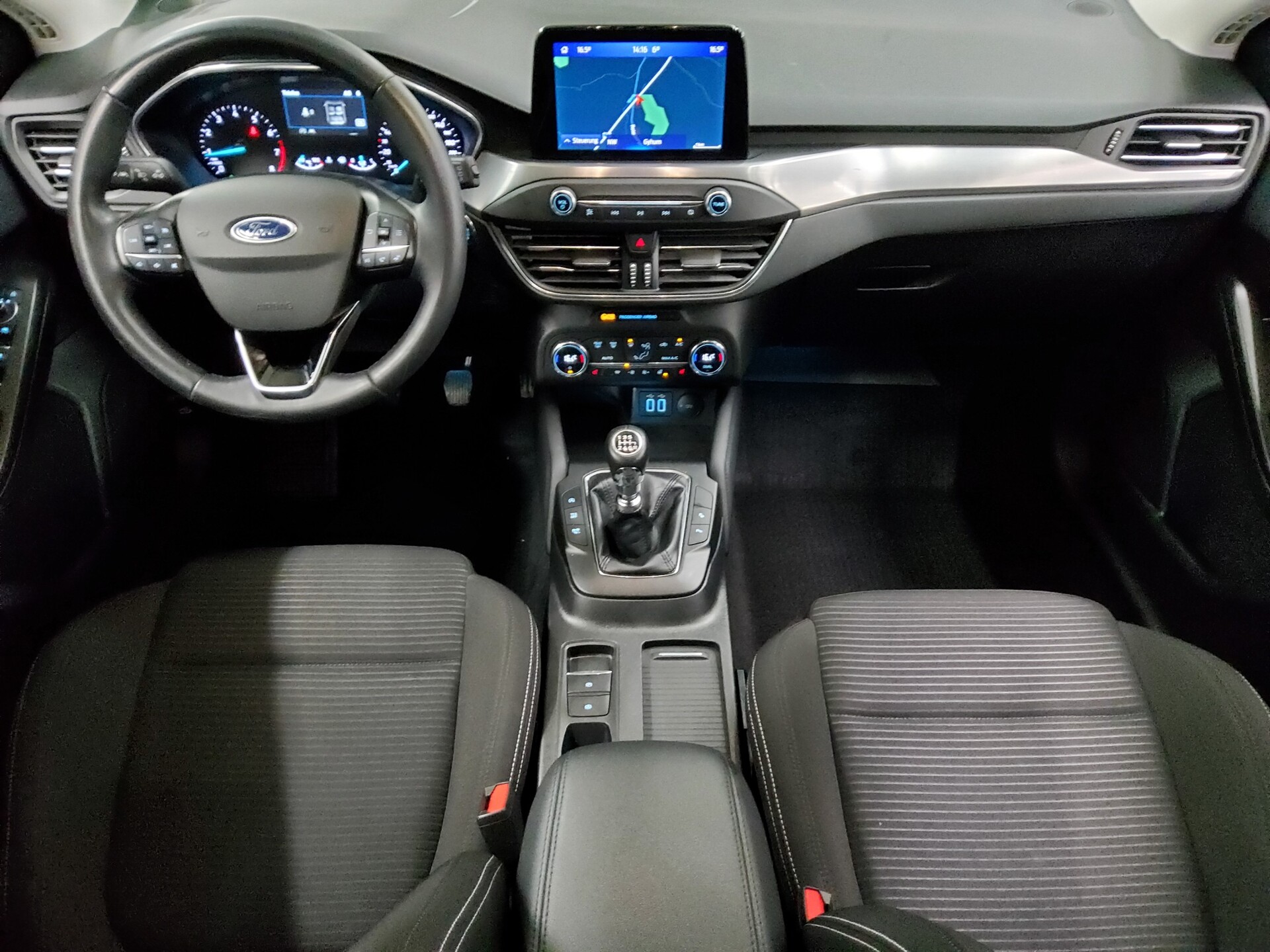 Ford Focus Turnier 1.0 EB Titanium Navi LED RFK Shz 5