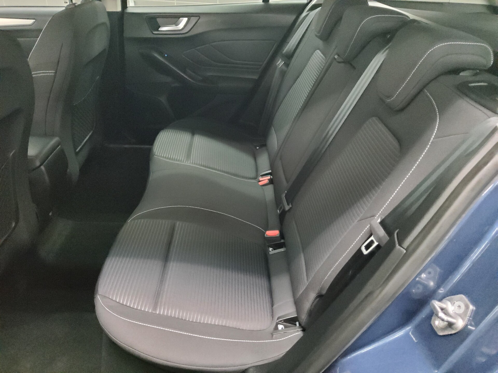 Ford Focus Turnier 1.0 EB Titanium Navi LED RFK 13