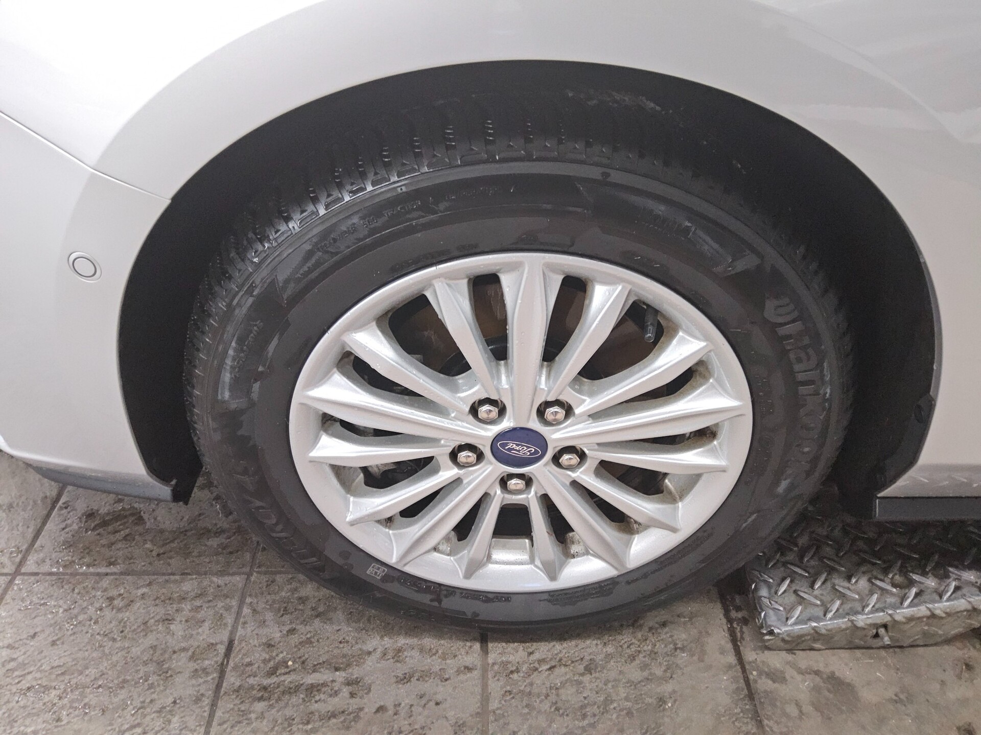 Ford Focus Turnier 1.0 EB Titanium Navi LED RFK PDC 10