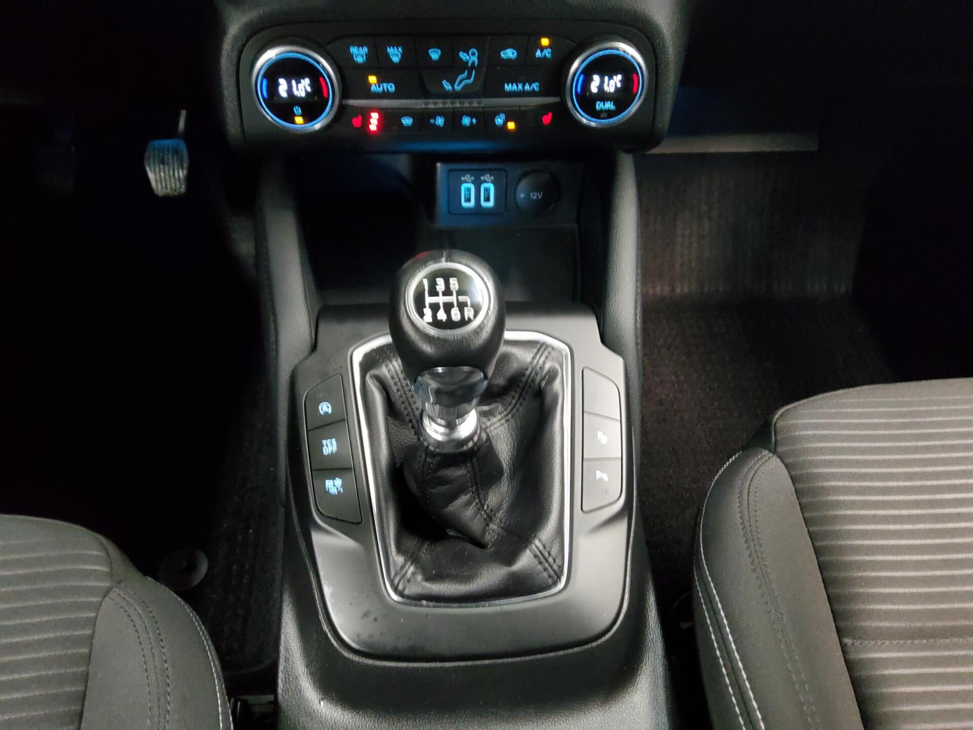 Ford Focus Turnier 1.0 EB Titanium Navi LED RFK 6