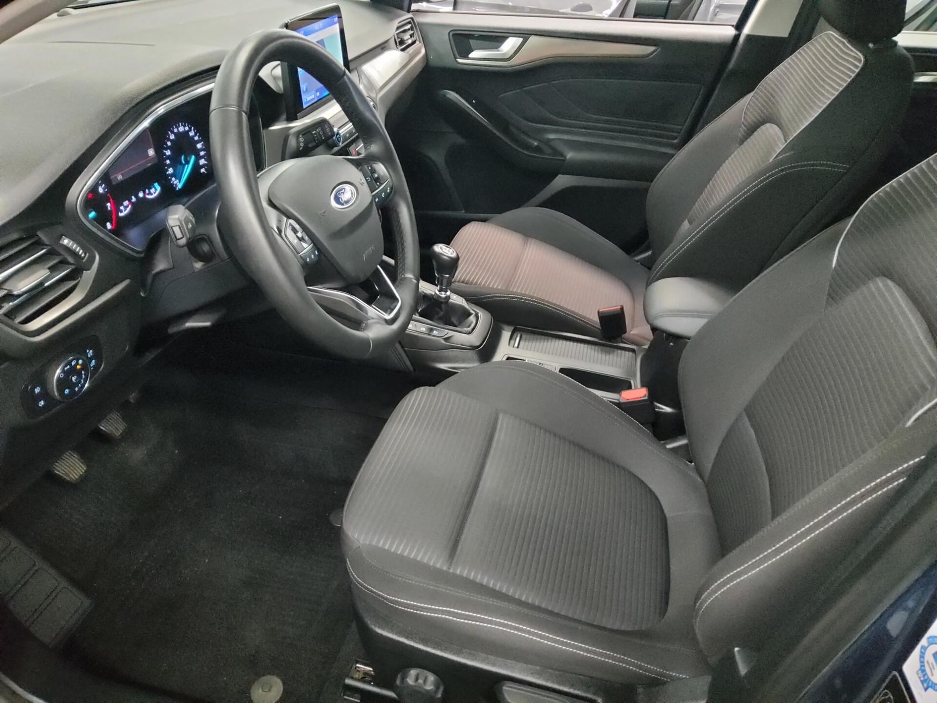 Ford Focus Turnier 1.0 EB Titanium Navi LED RFK 8