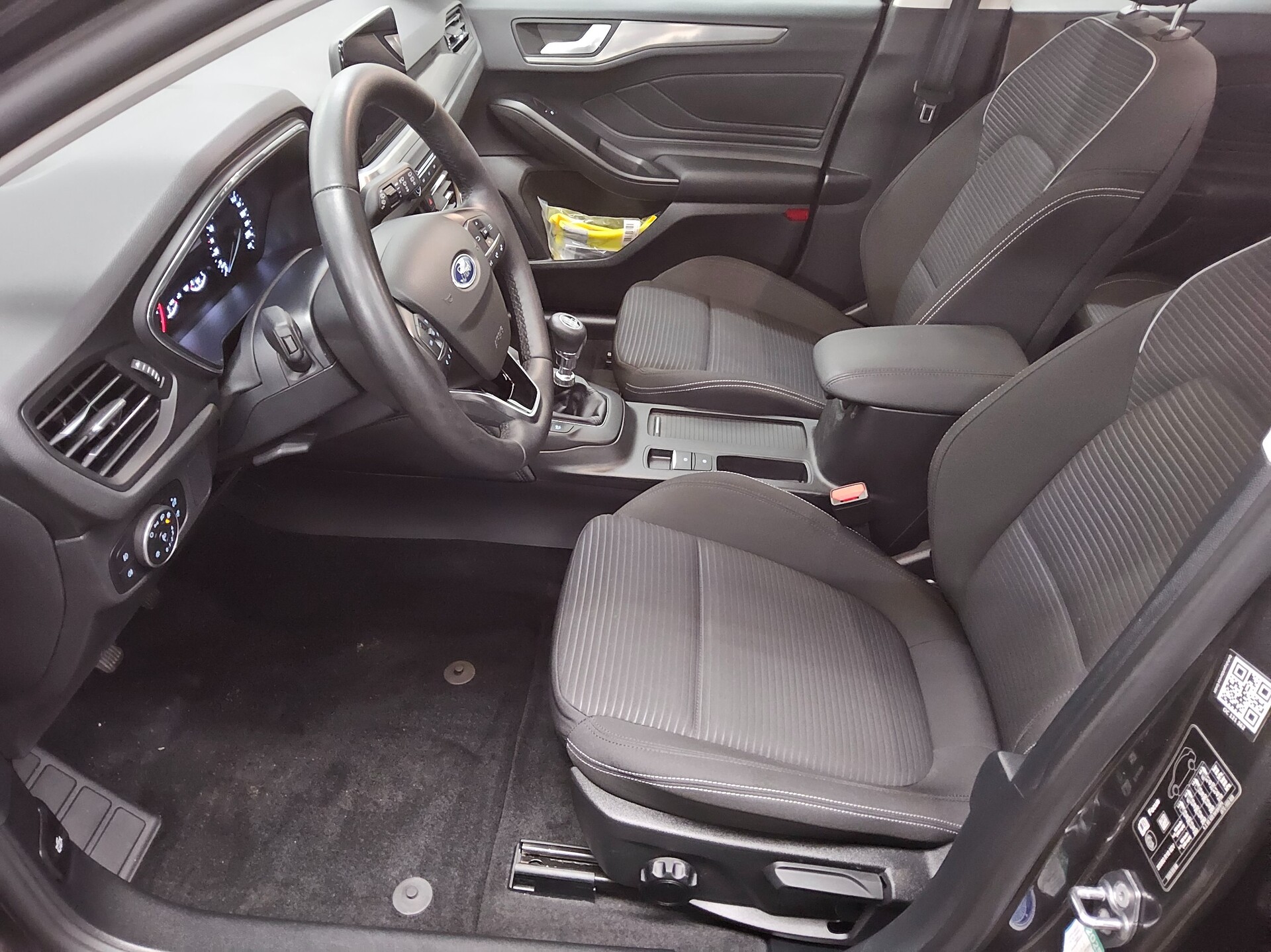 Ford Focus Turnier 1.0 EB Titanium Navi LED RFK 8