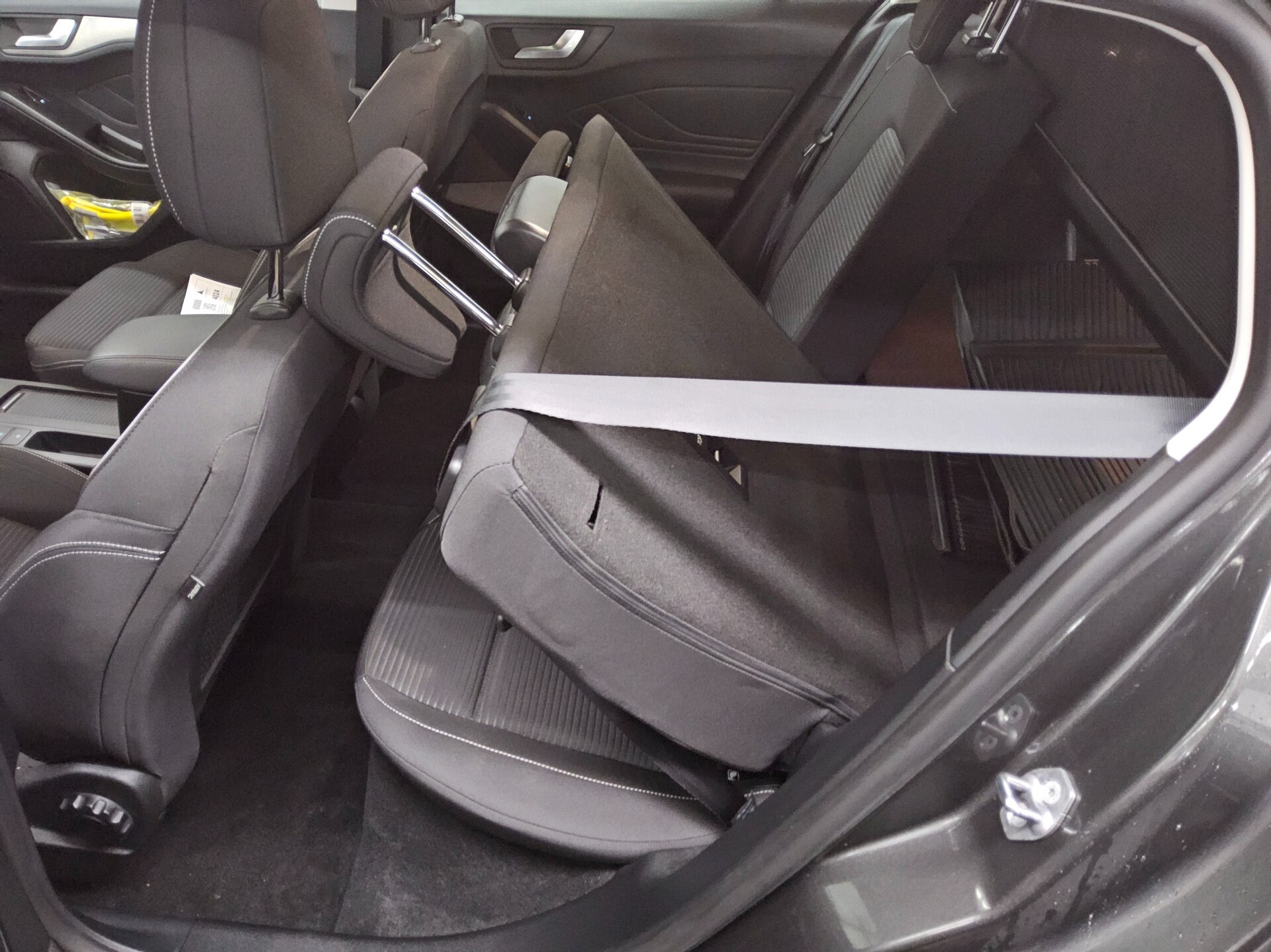 Ford Focus Turnier 1.0 EB Titanium Navi LED RFK 12