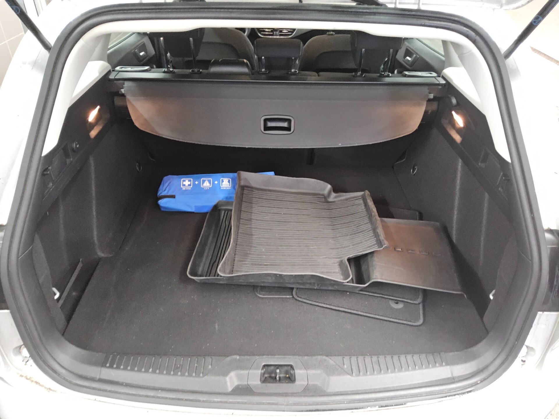 Ford Focus Turnier 1.0 EB Titanium Navi LED RfK Shz 11