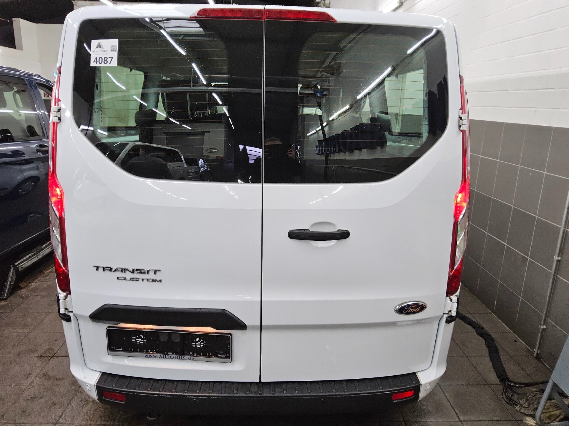 Ford Transit Custom 2.0 EB Trend L2 8-Sitze Navi 10