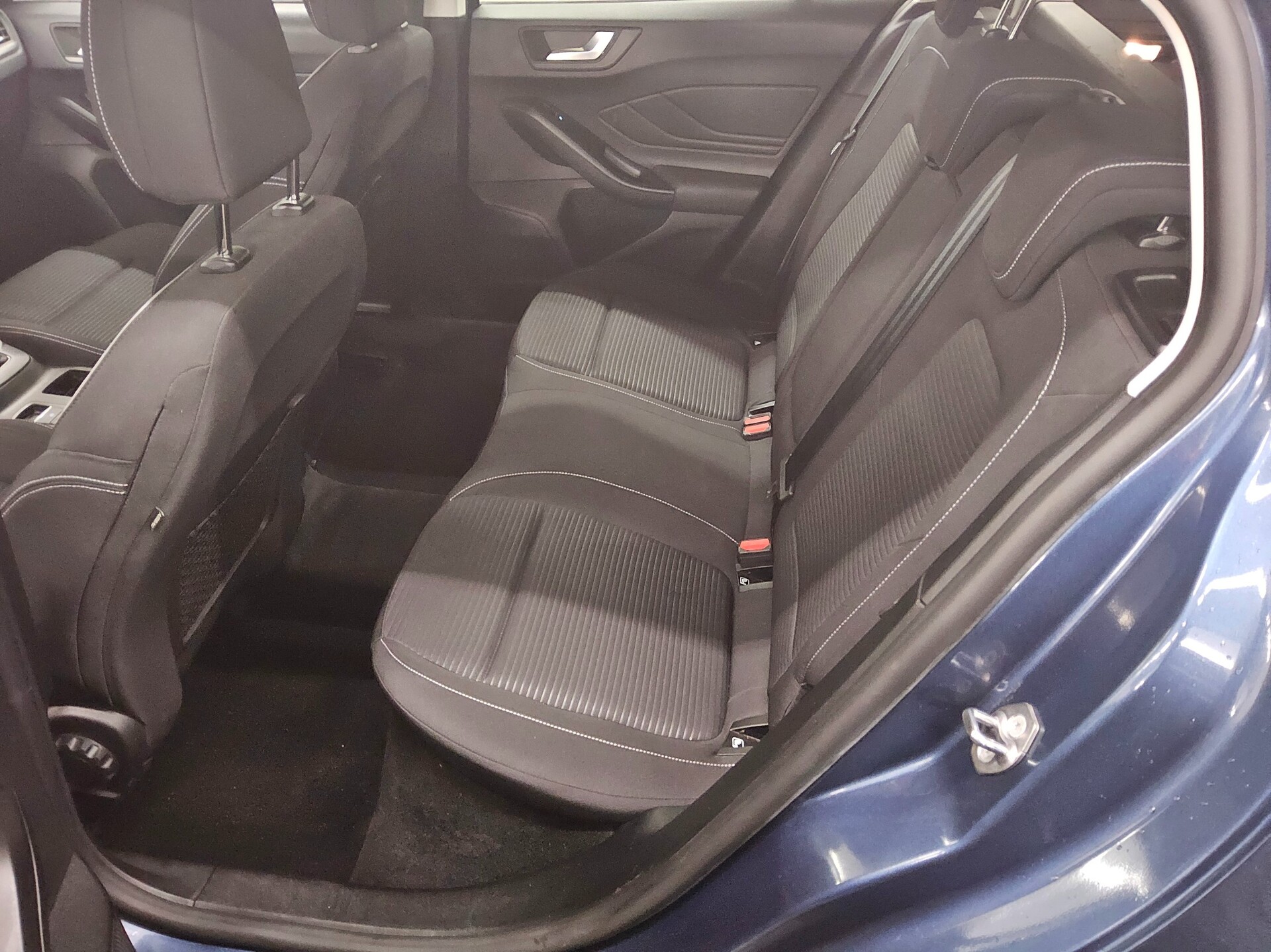 Ford Focus Turnier 1.0 EB Titanium Navi LED RFK 13